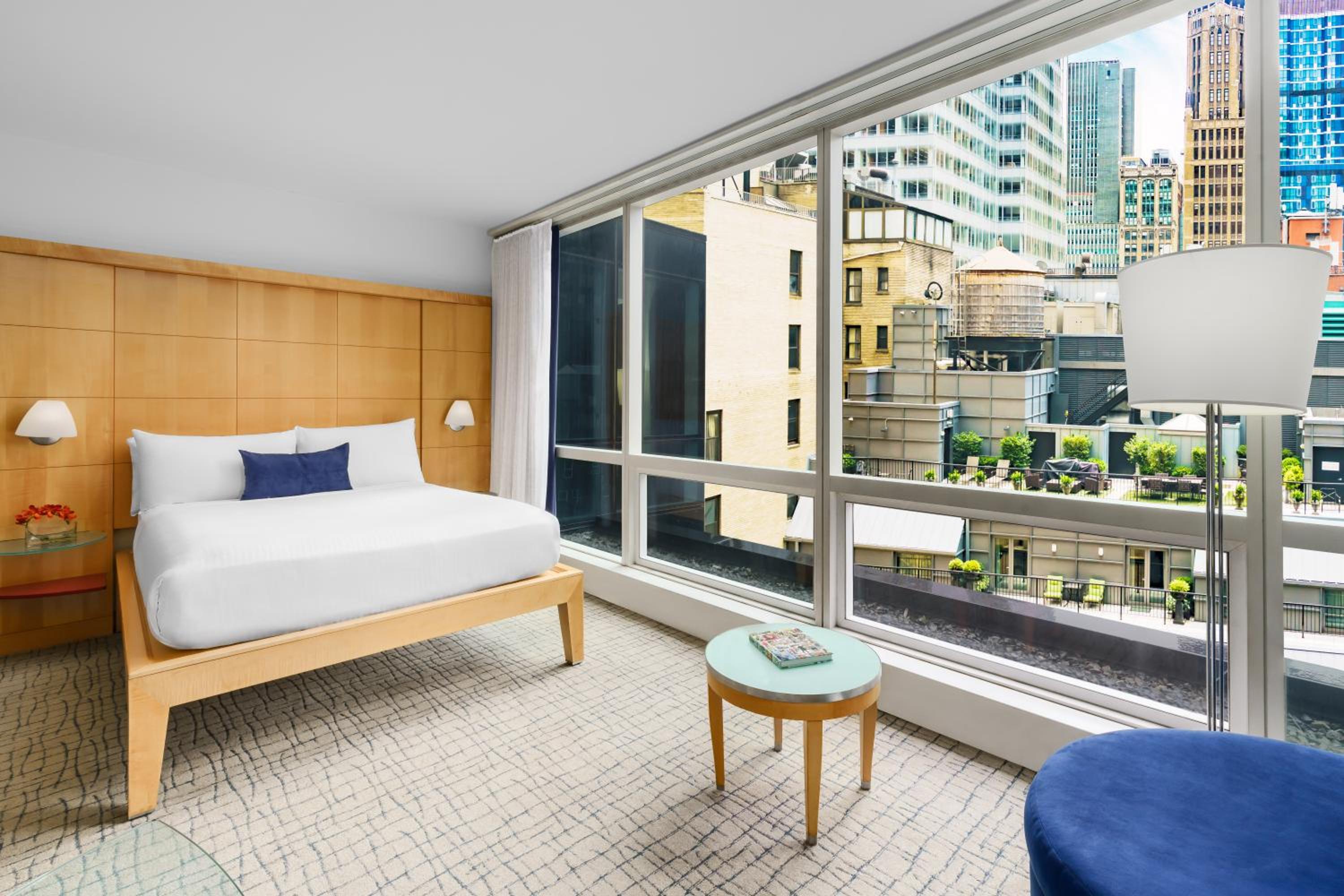 Deluxe View King - Fully Renovated photo 1