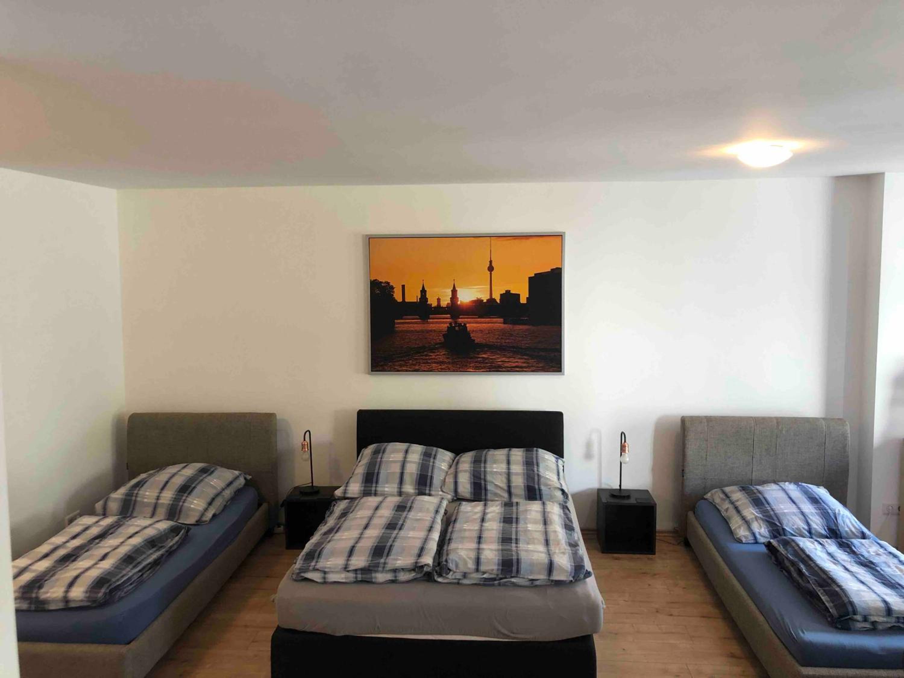 One-Bedroom Apartment photo 1