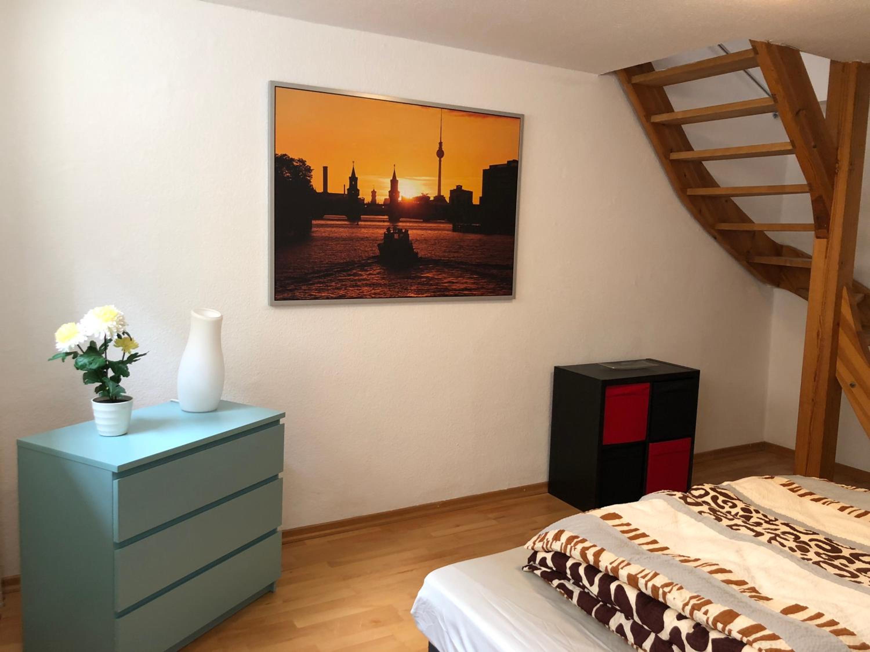 One-Bedroom Apartment photo 1