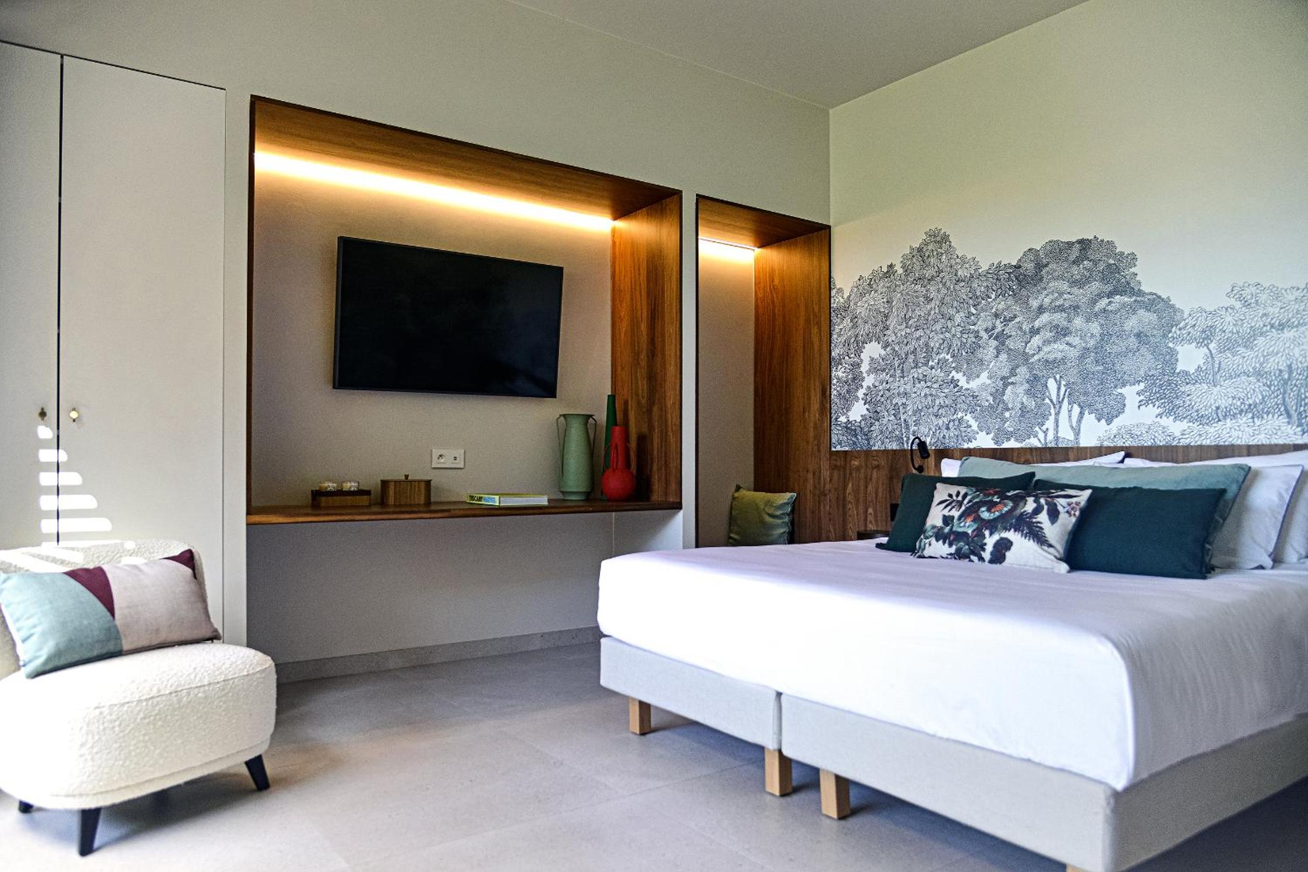 Deluxe Room - Photo 1