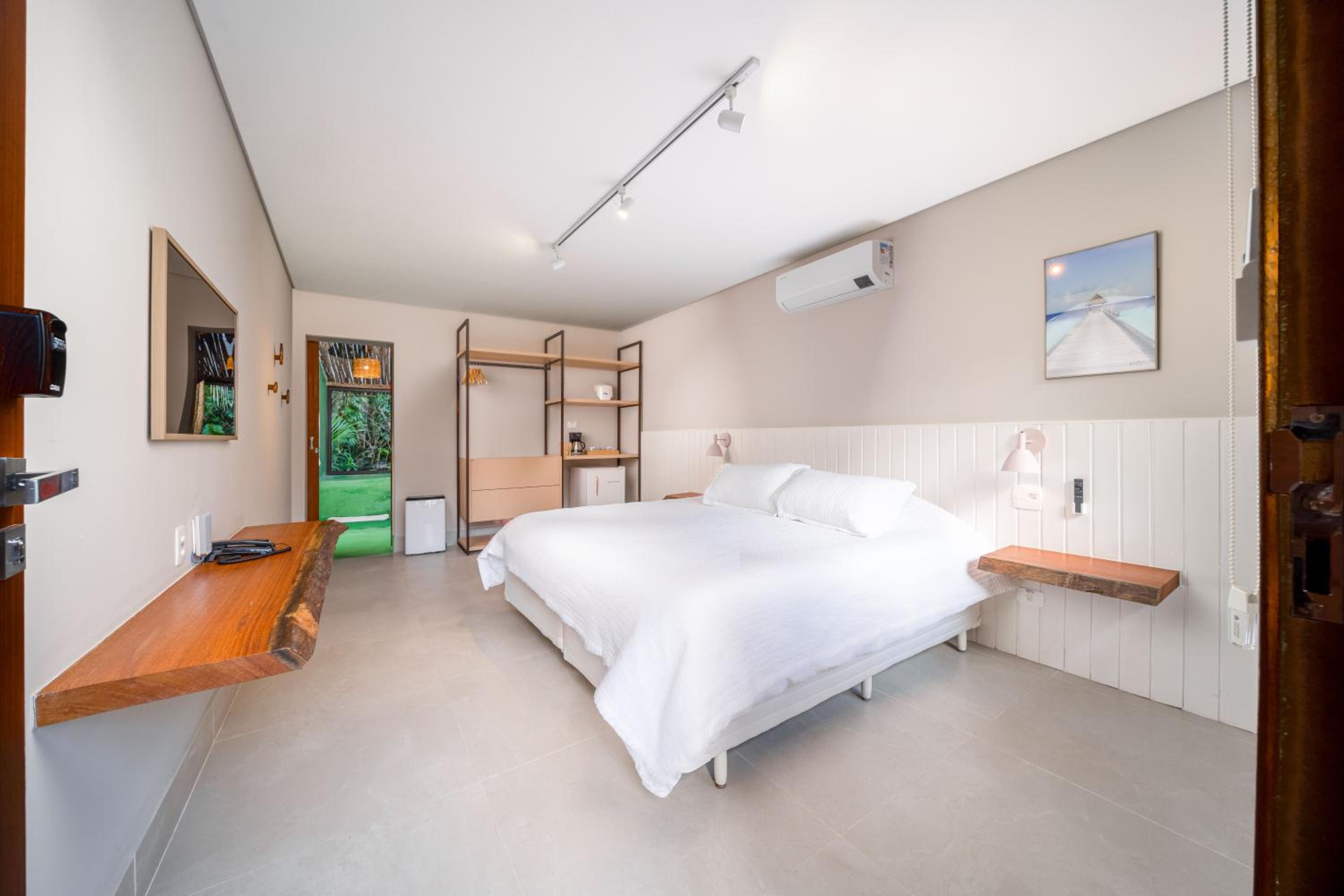 Suite with Lake View photo 1