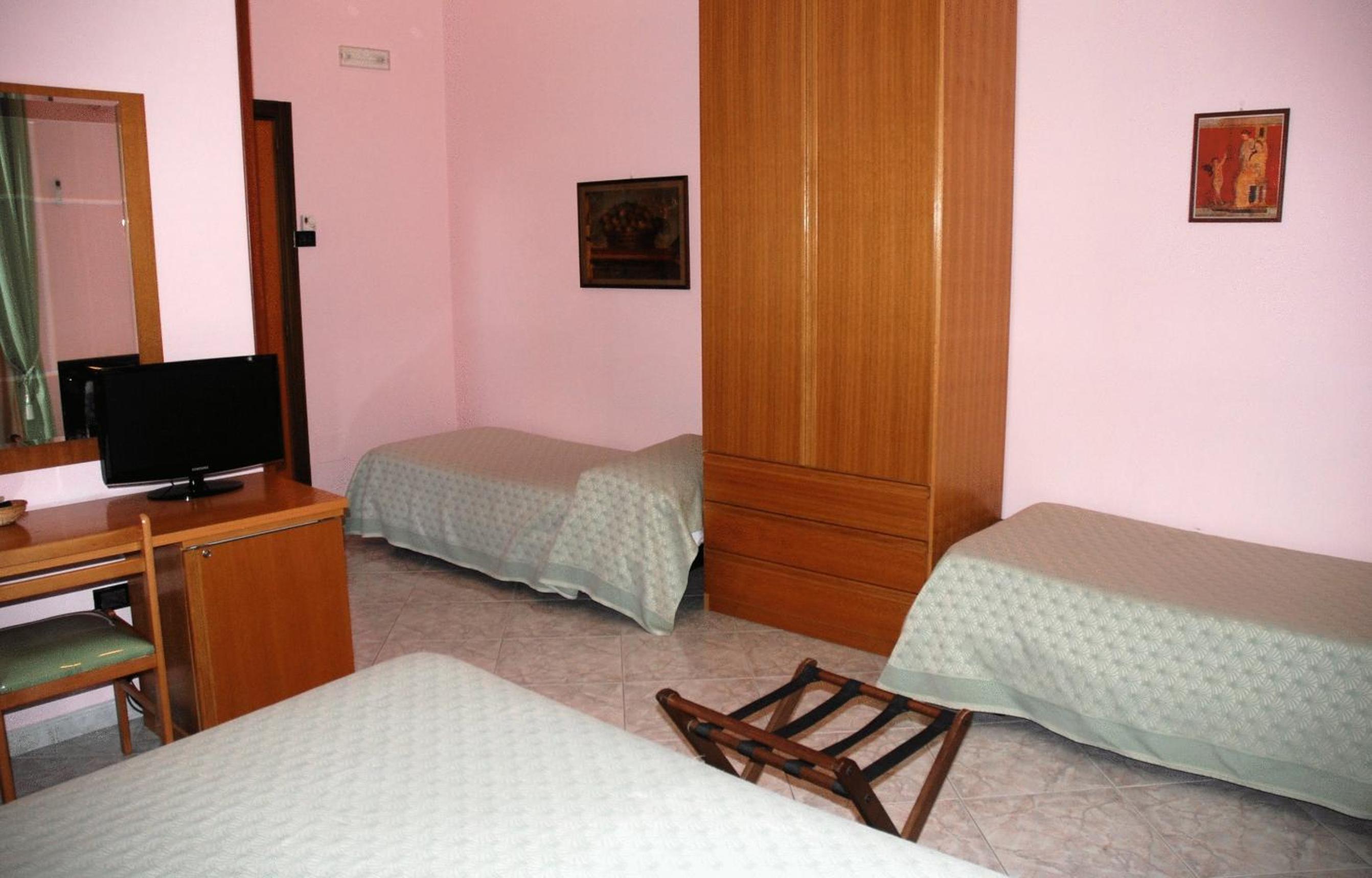 Quadruple Room photo 3