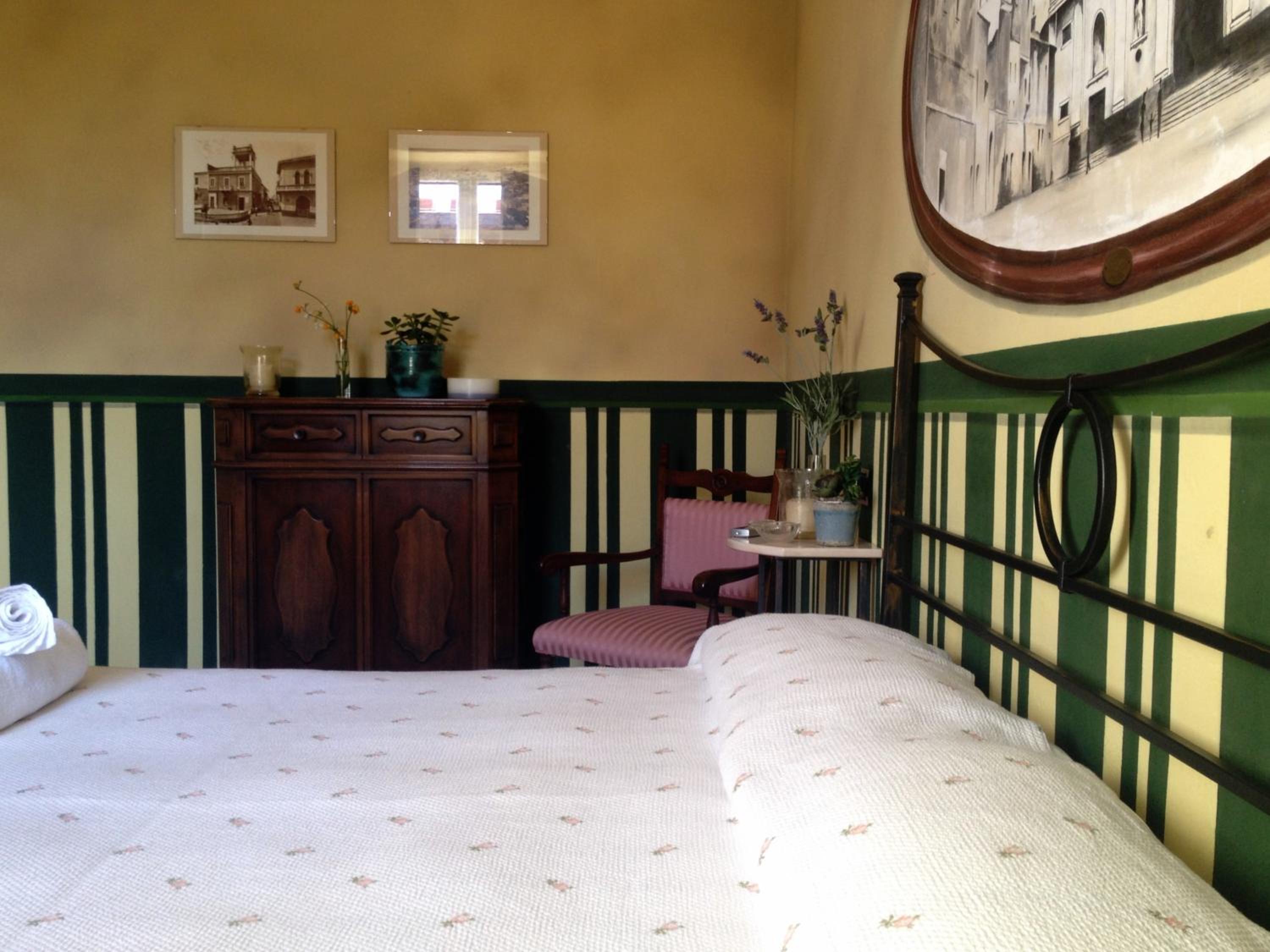 Double Or Twin Room With Private External Bathroom photo 2