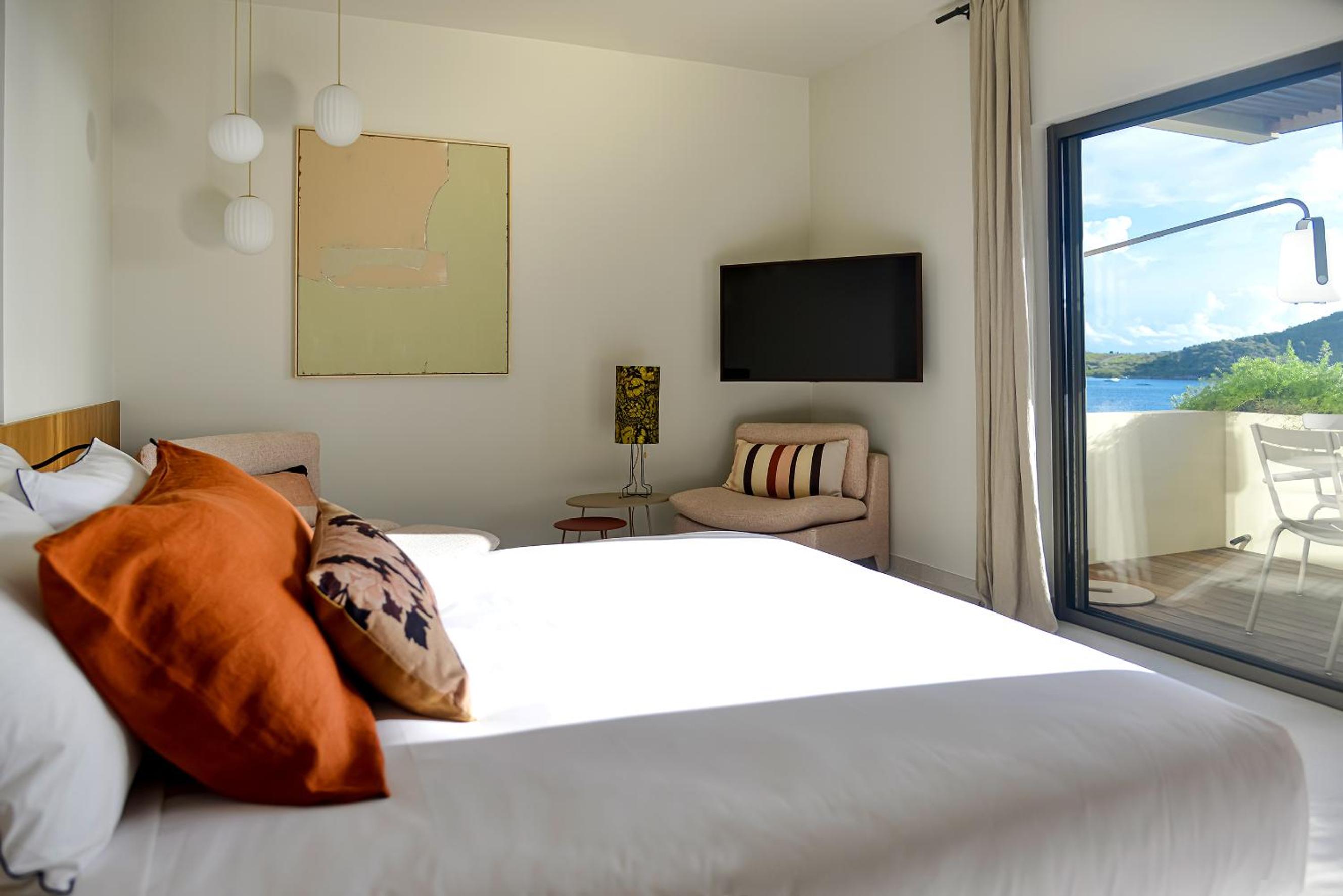 Deluxe Double Room with Balcony and Sea View photo 2