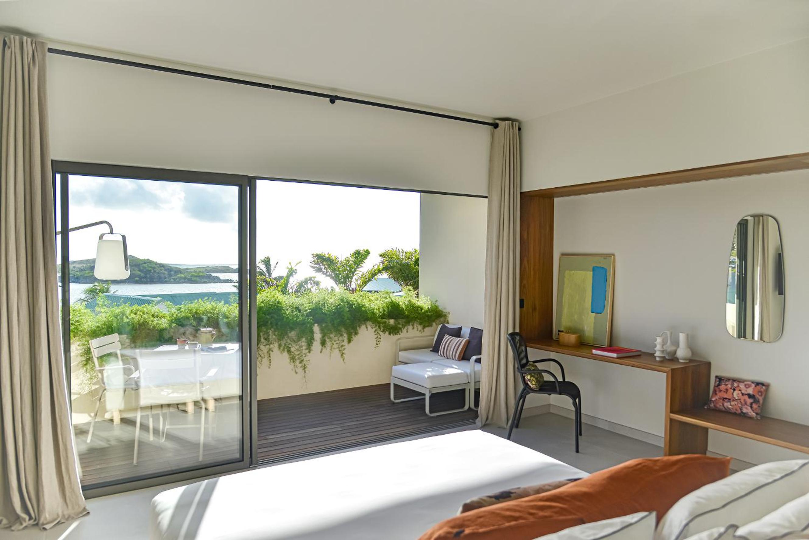 Deluxe Double Room with Balcony and Sea View photo 3