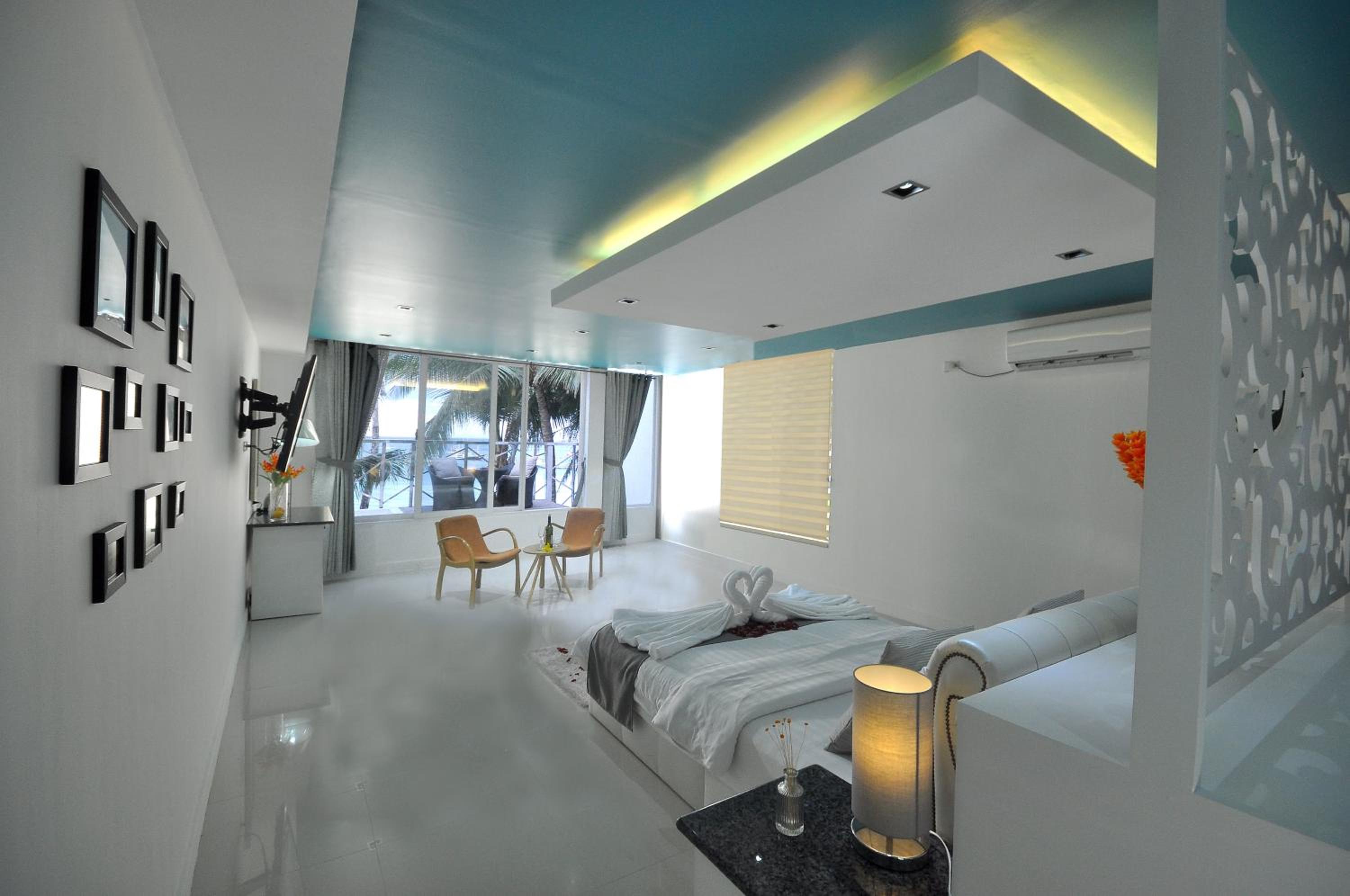Diamond Suite Room - Photo 13