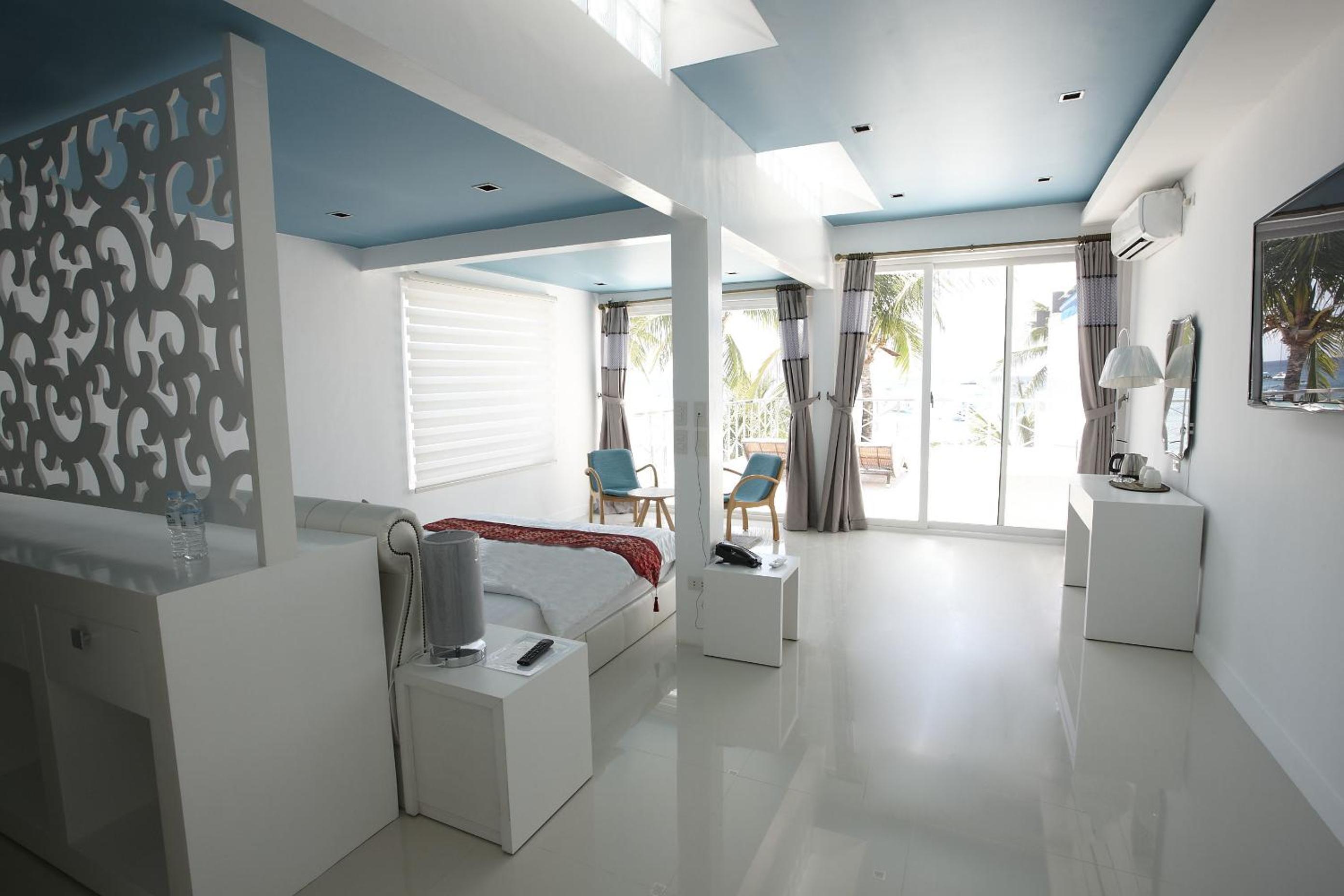 Panoramic Ocean View   - Photo 15