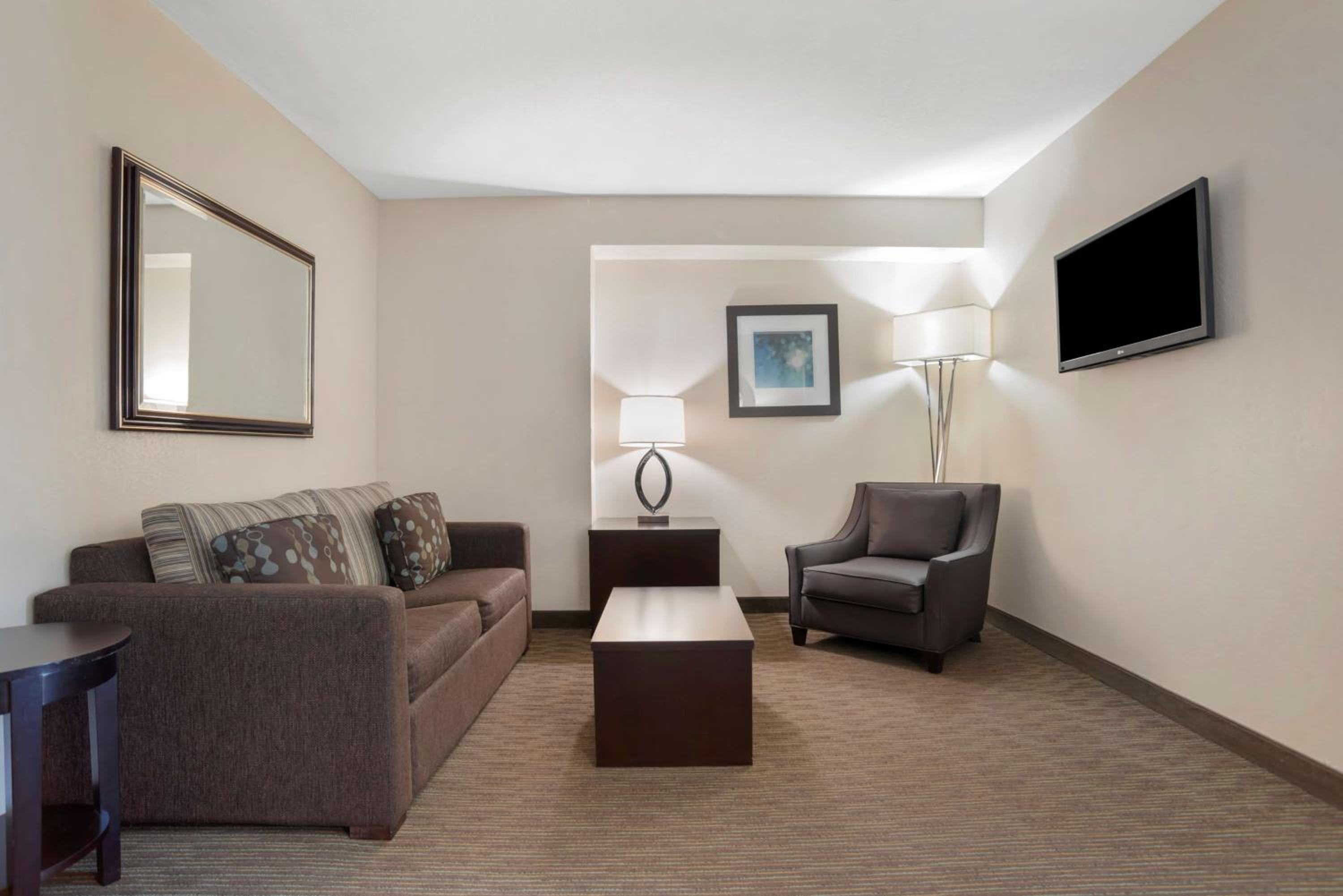 King Suite with Sofa Bed - Photo 2