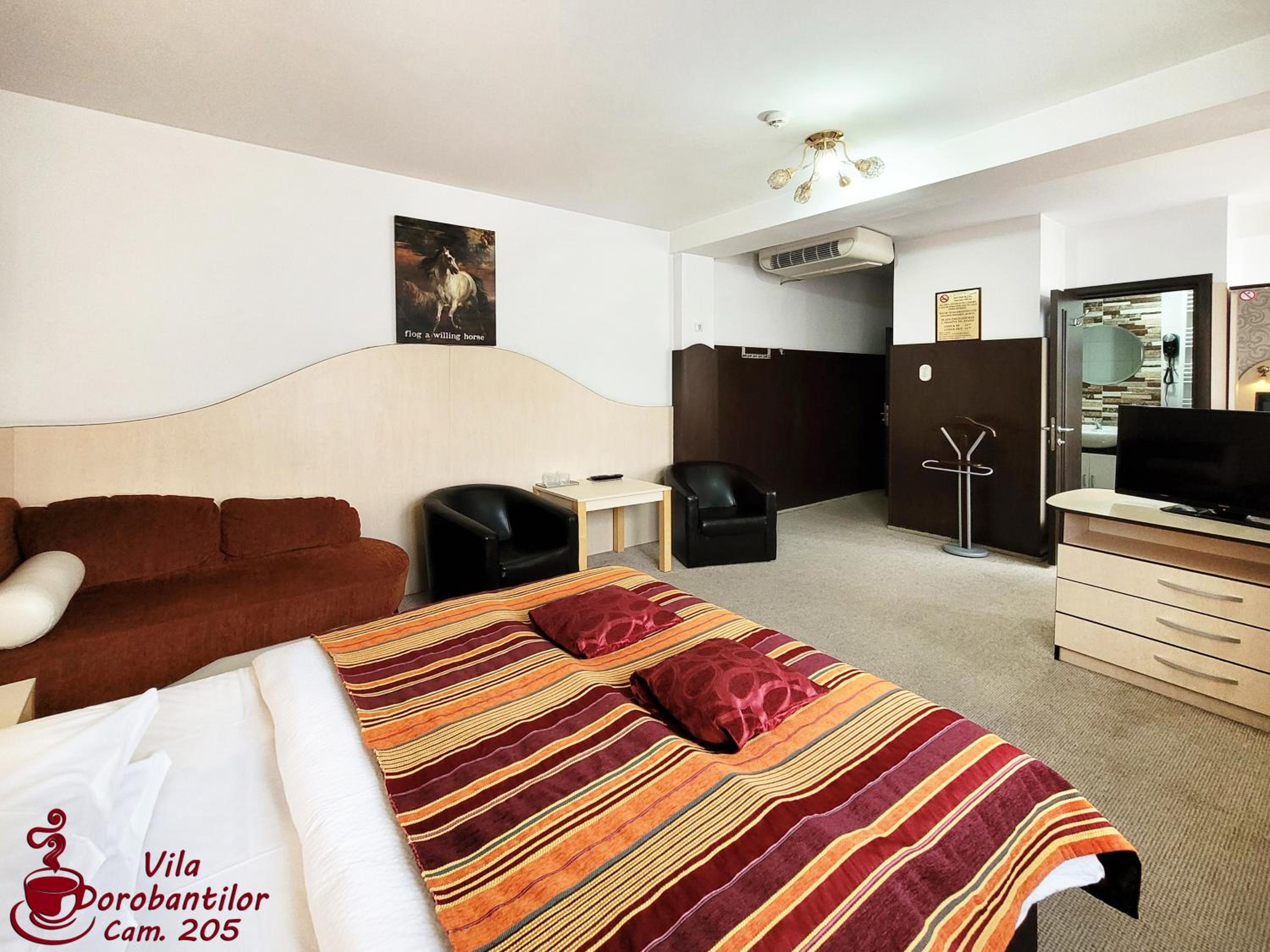 Deluxe Double Room with Balcony - Photo 2