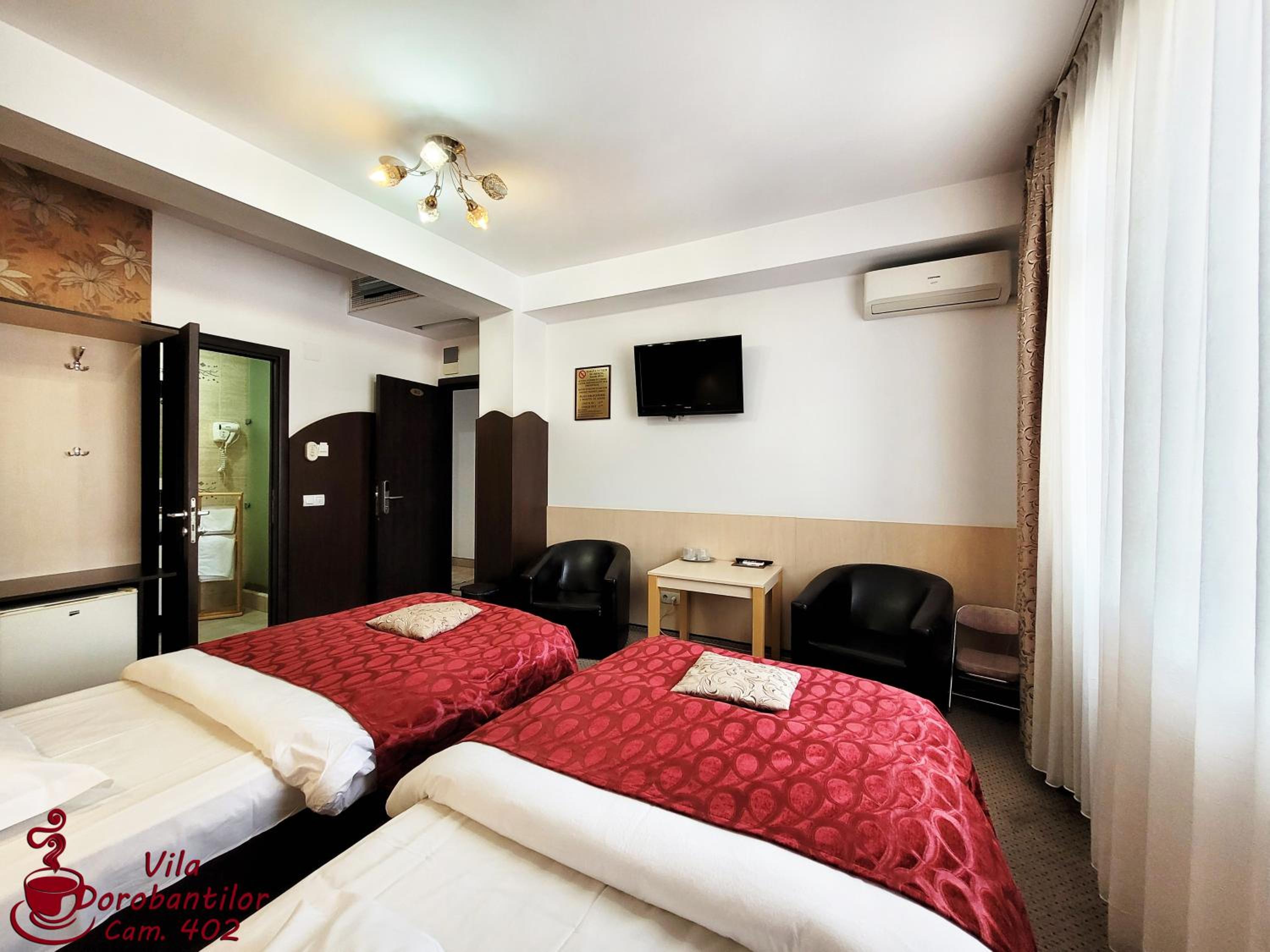 Twin Room with Balcony - Photo 2