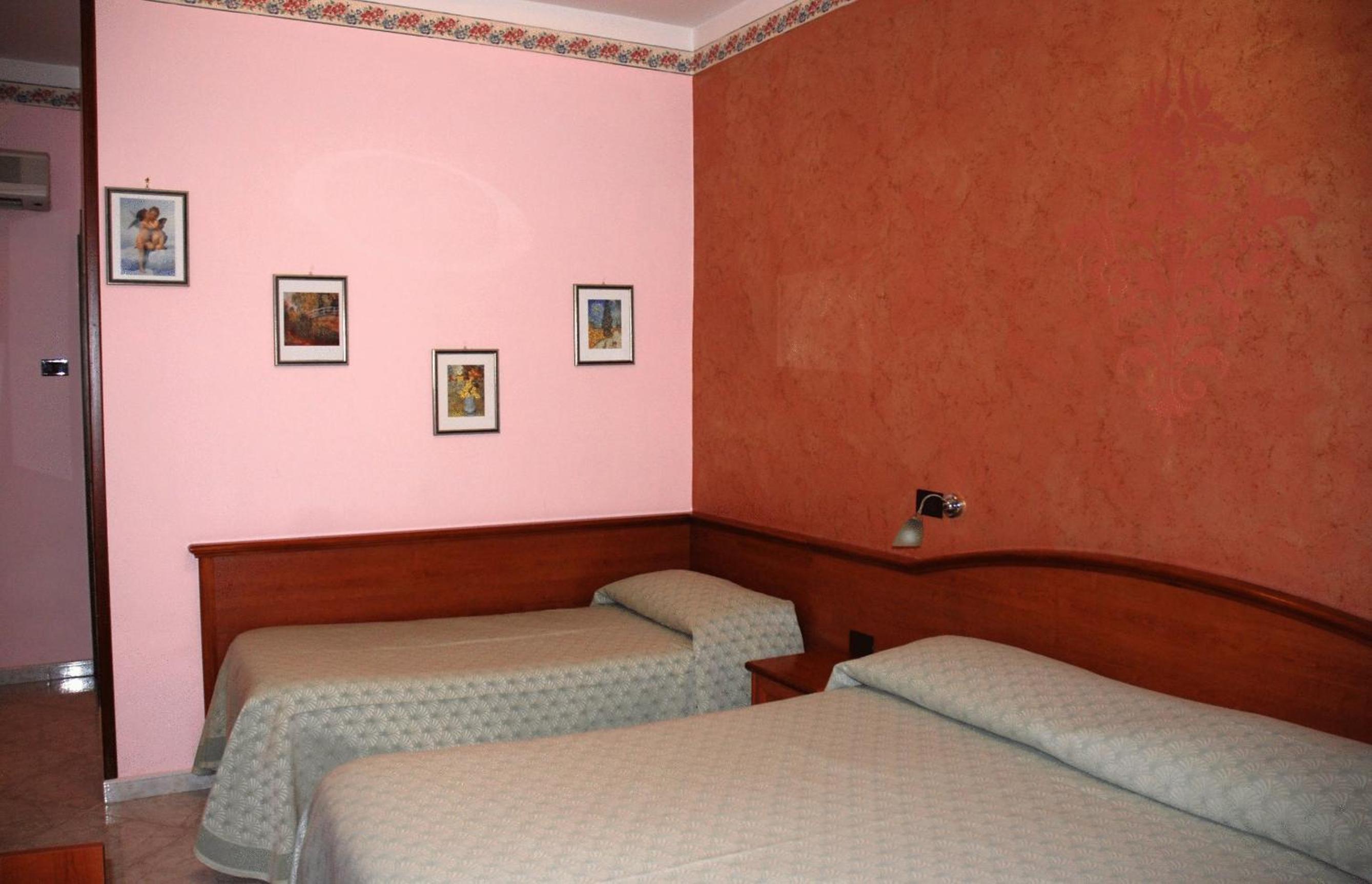 Twin Room photo 2