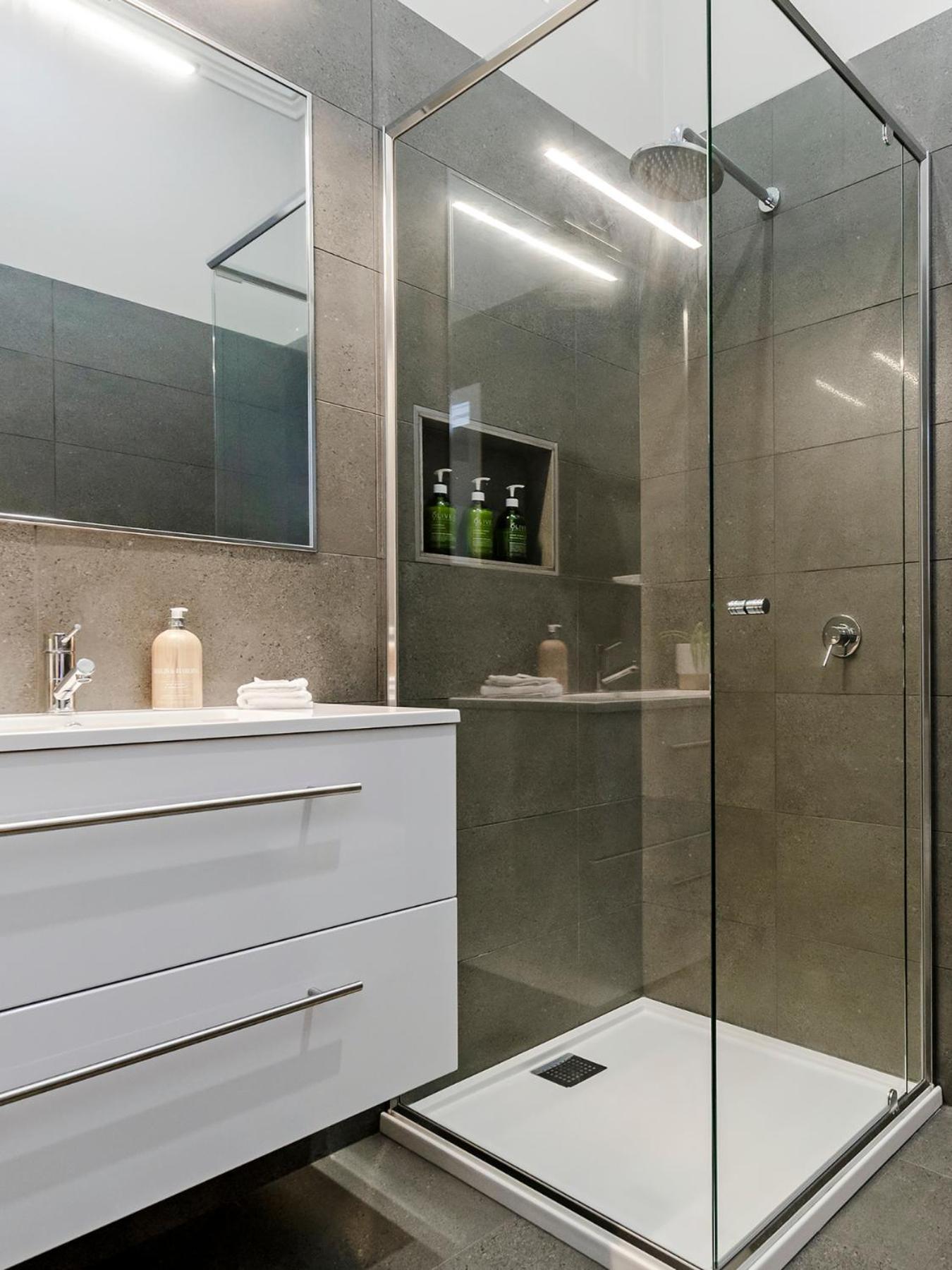 Superior Suite - Photo 3