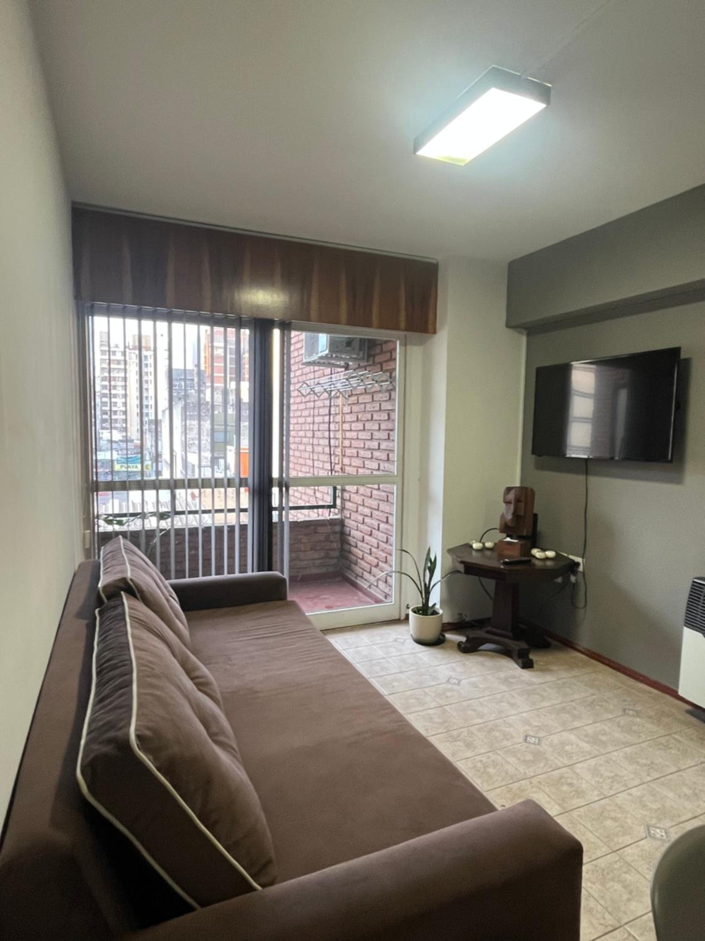 One-Bedroom Apartment photo 1