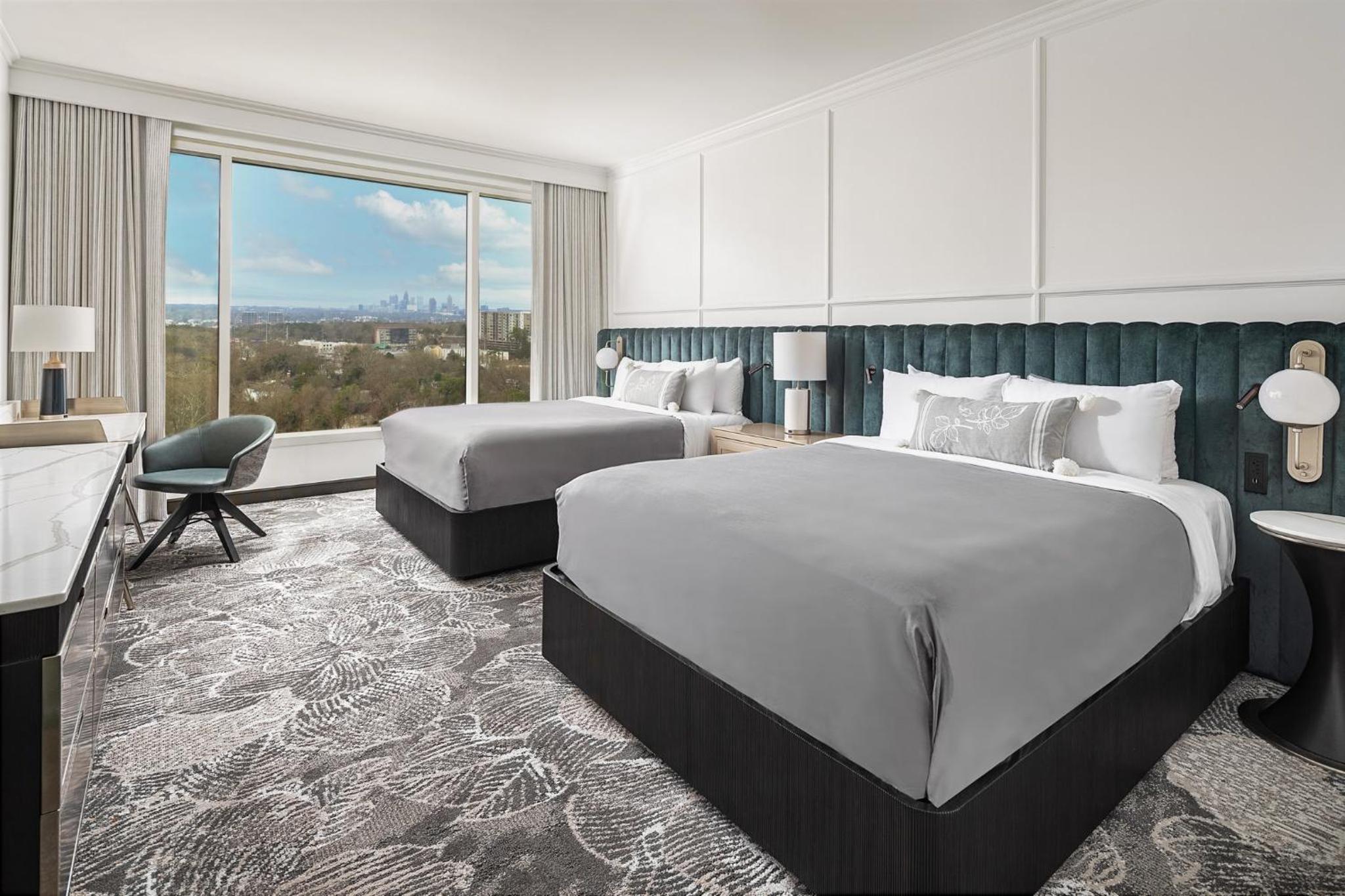 Premium Queen Room with Two Queen Beds and City View - High Floor - Photo 3