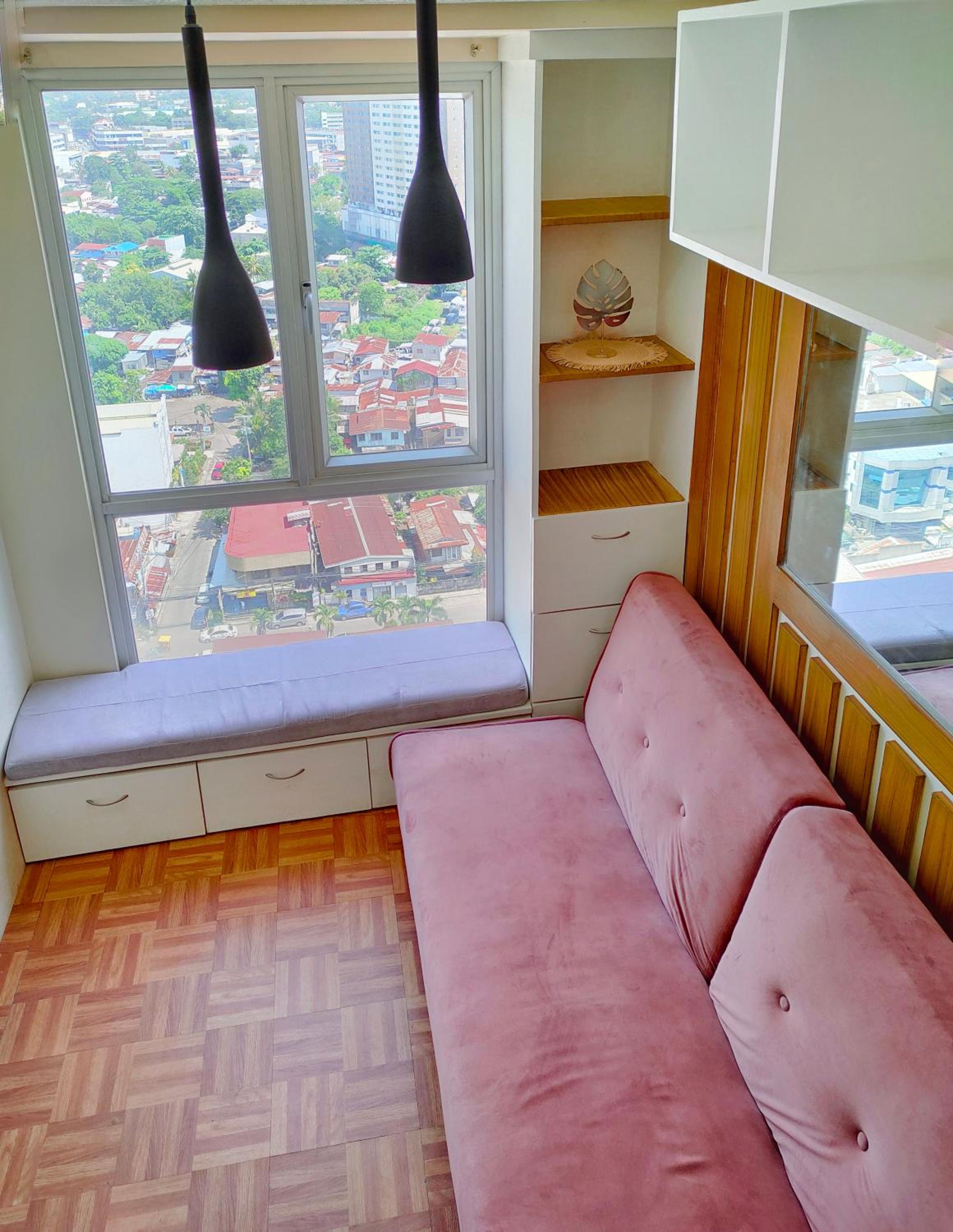 One-Bedroom Apartment - Photo 32