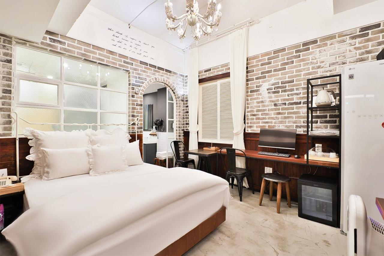 Junior Suite With Free Breakfast photo 2