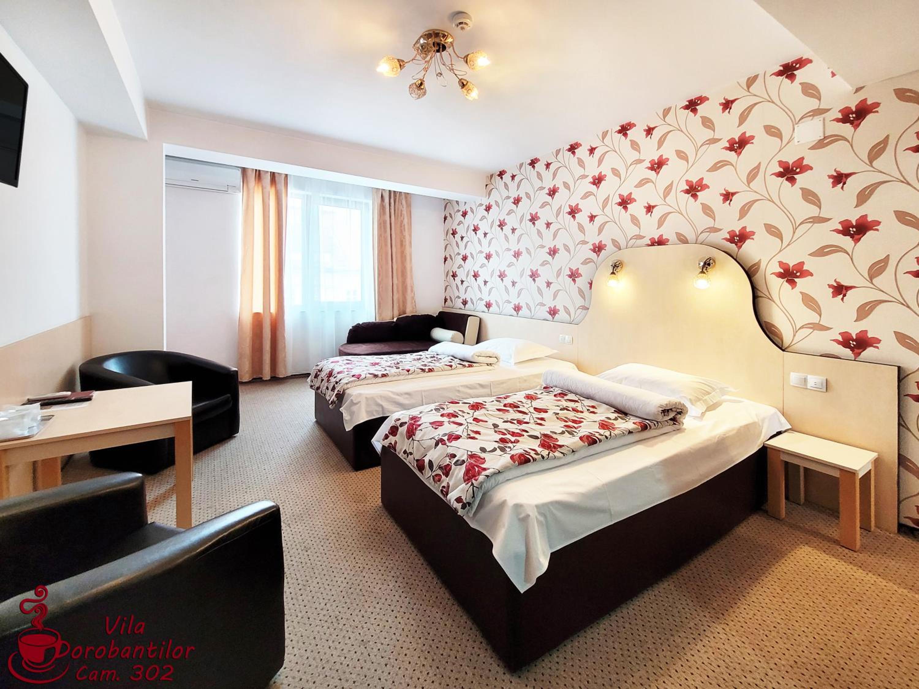 Twin Room with Extra Bed - Photo 1