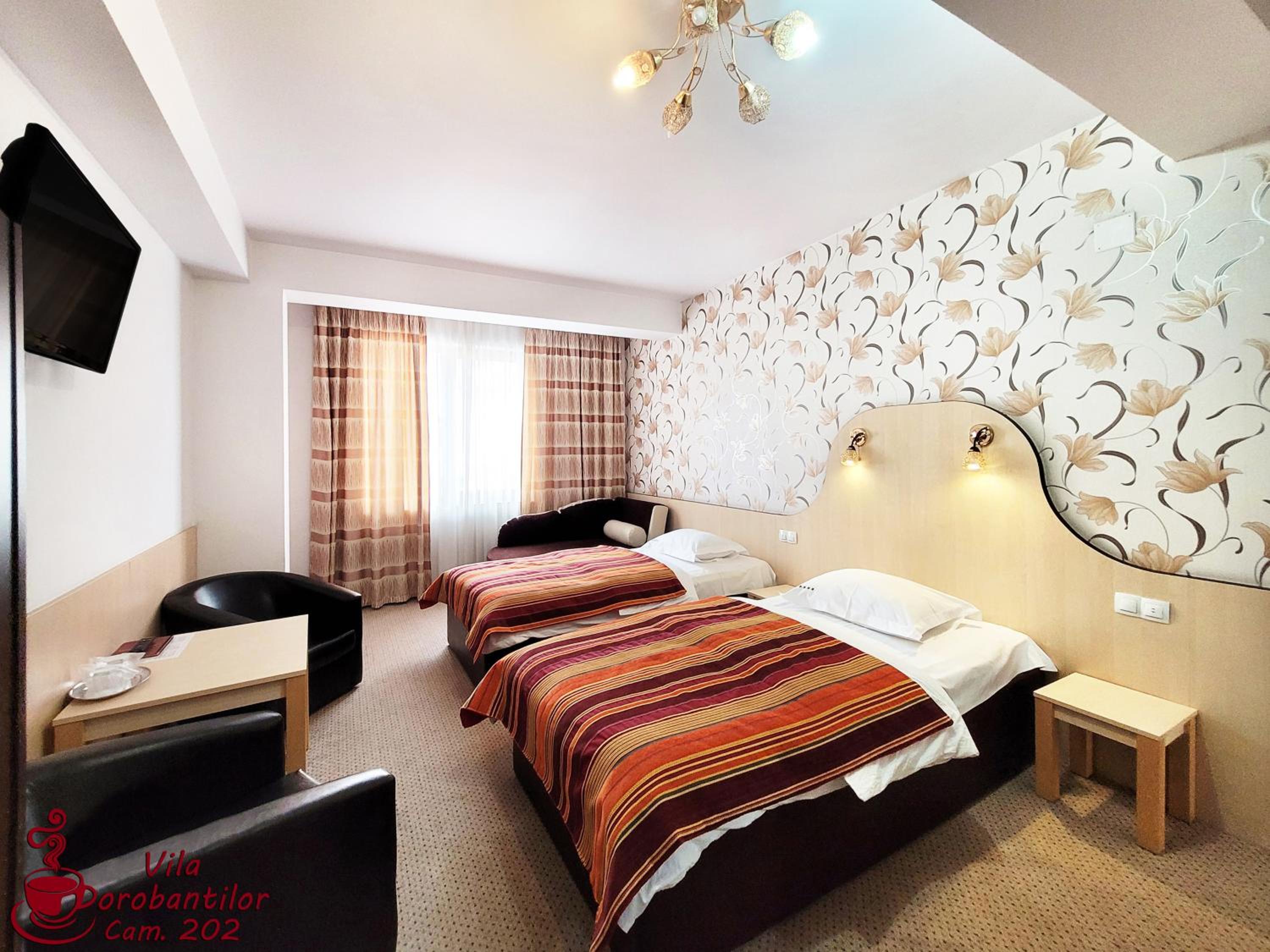 Twin Room with Extra Bed - Photo 3
