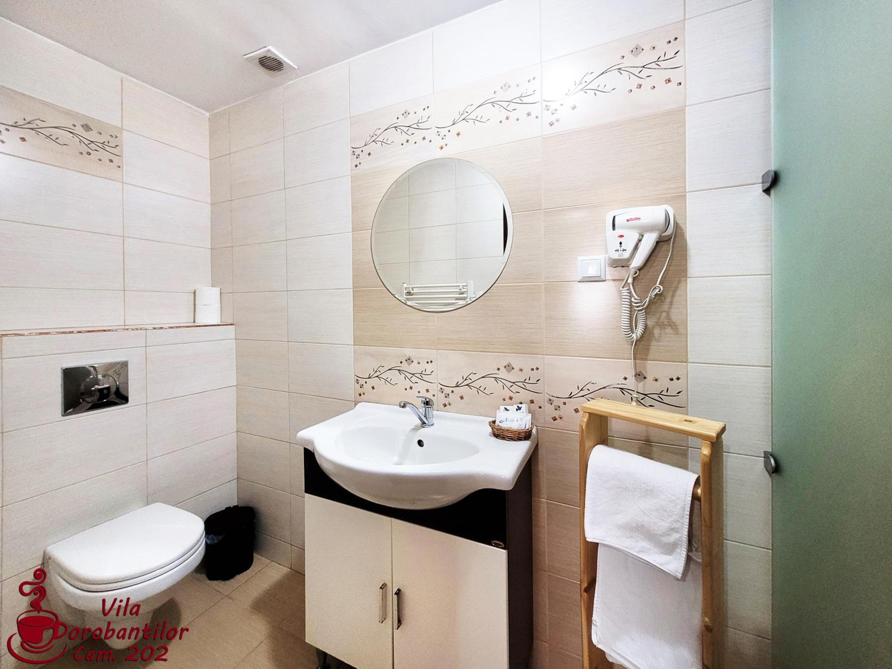 Twin Room with Extra Bed - Photo 6