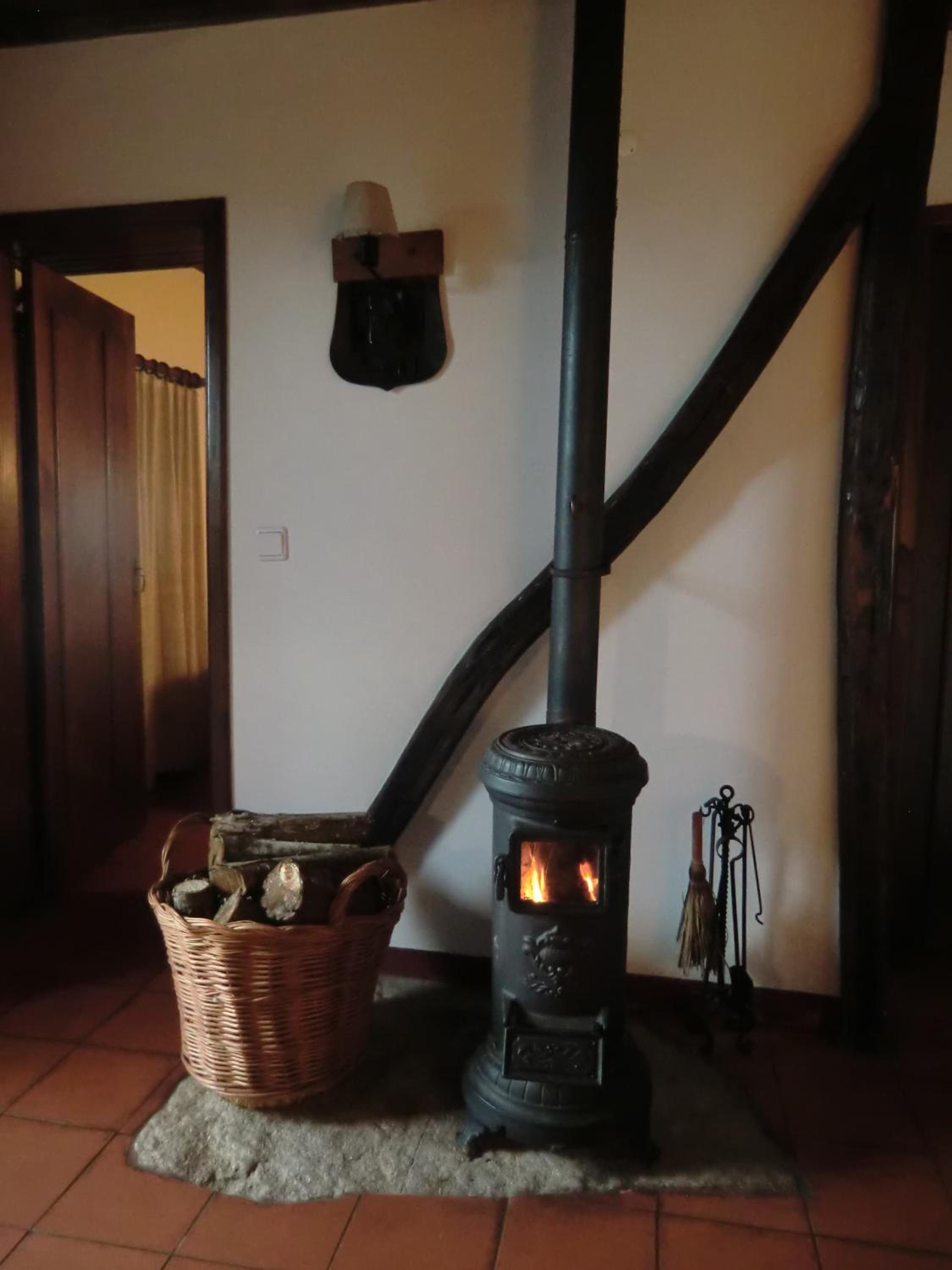 One-Bedroom House - Photo 9