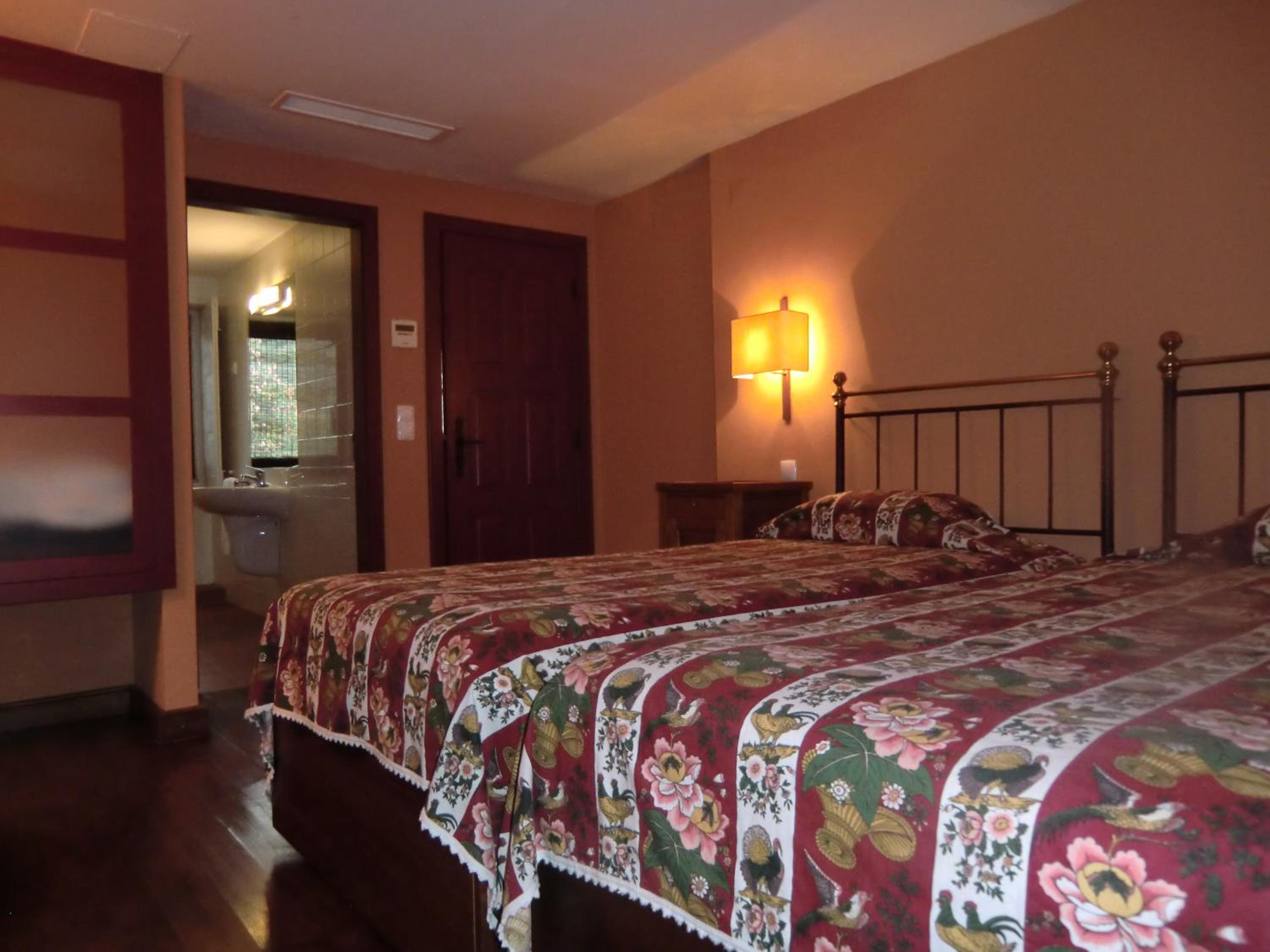 Two-Bedroom House - Photo 1