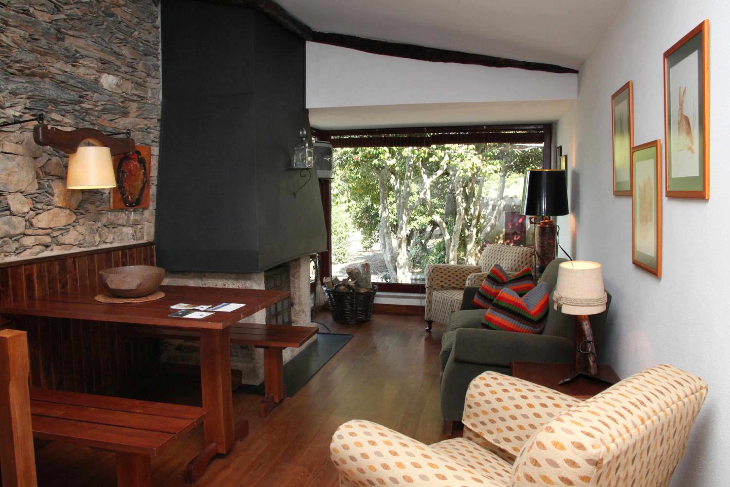 Two-Bedroom House - Photo 4