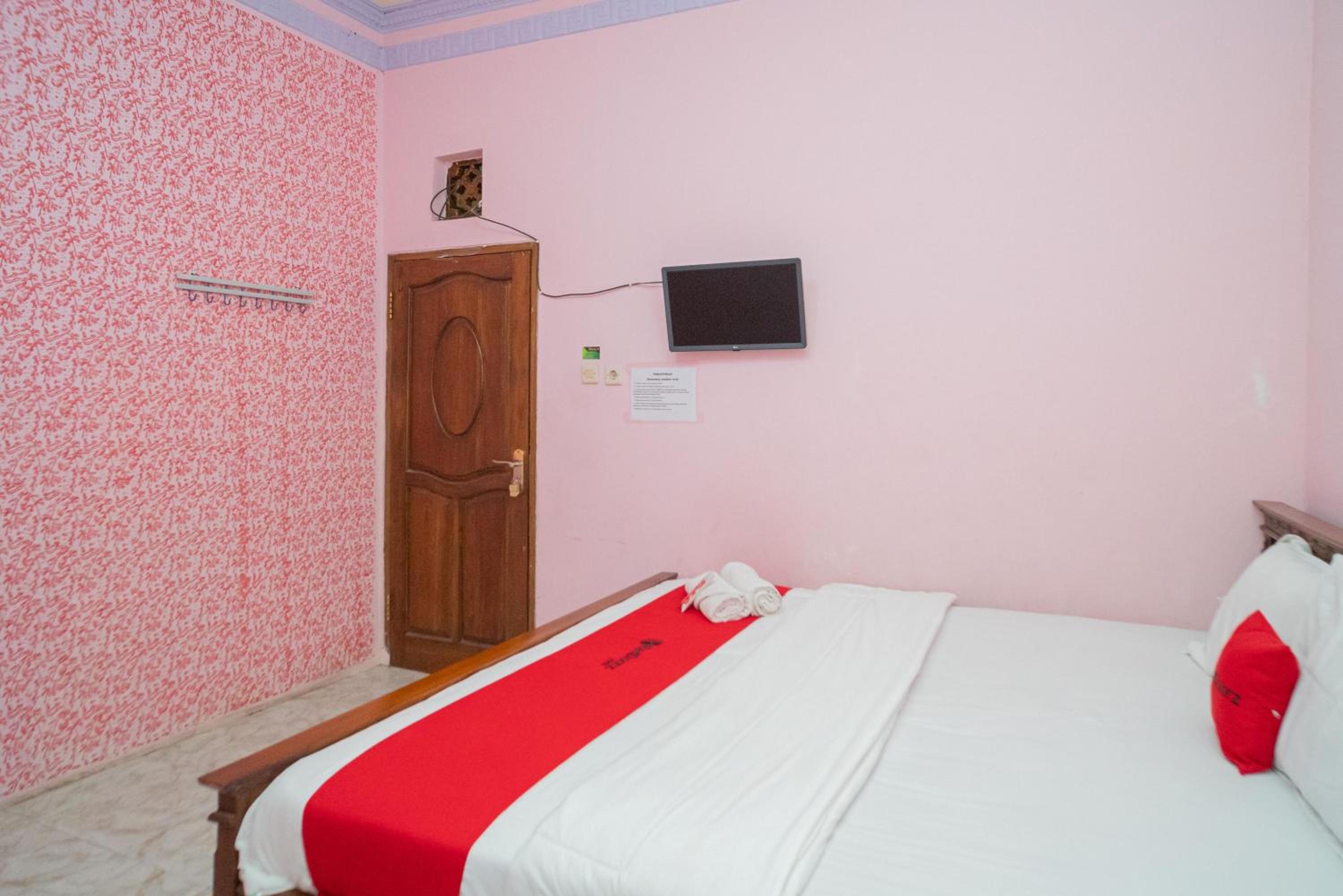 Double Room - Photo 2
