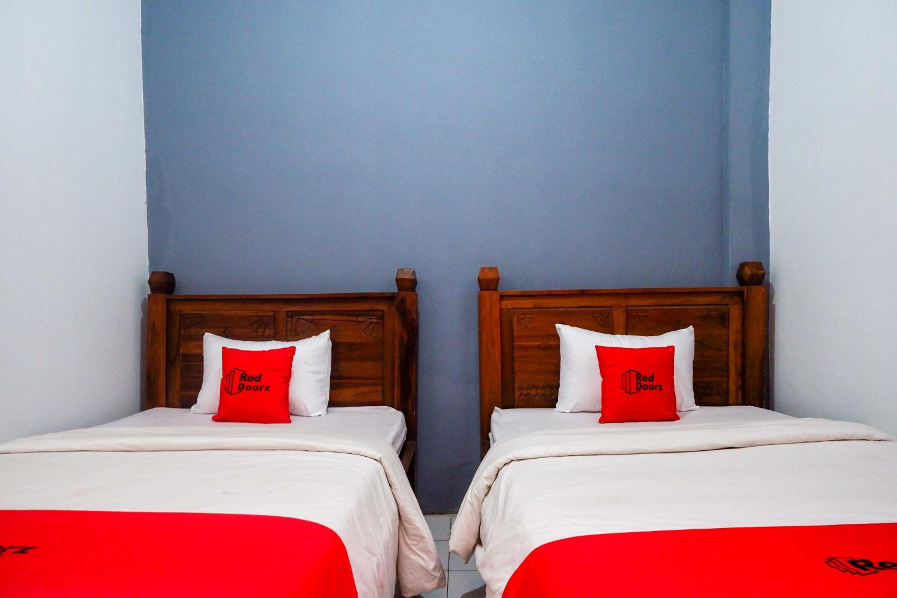 Twin Room - Photo 9