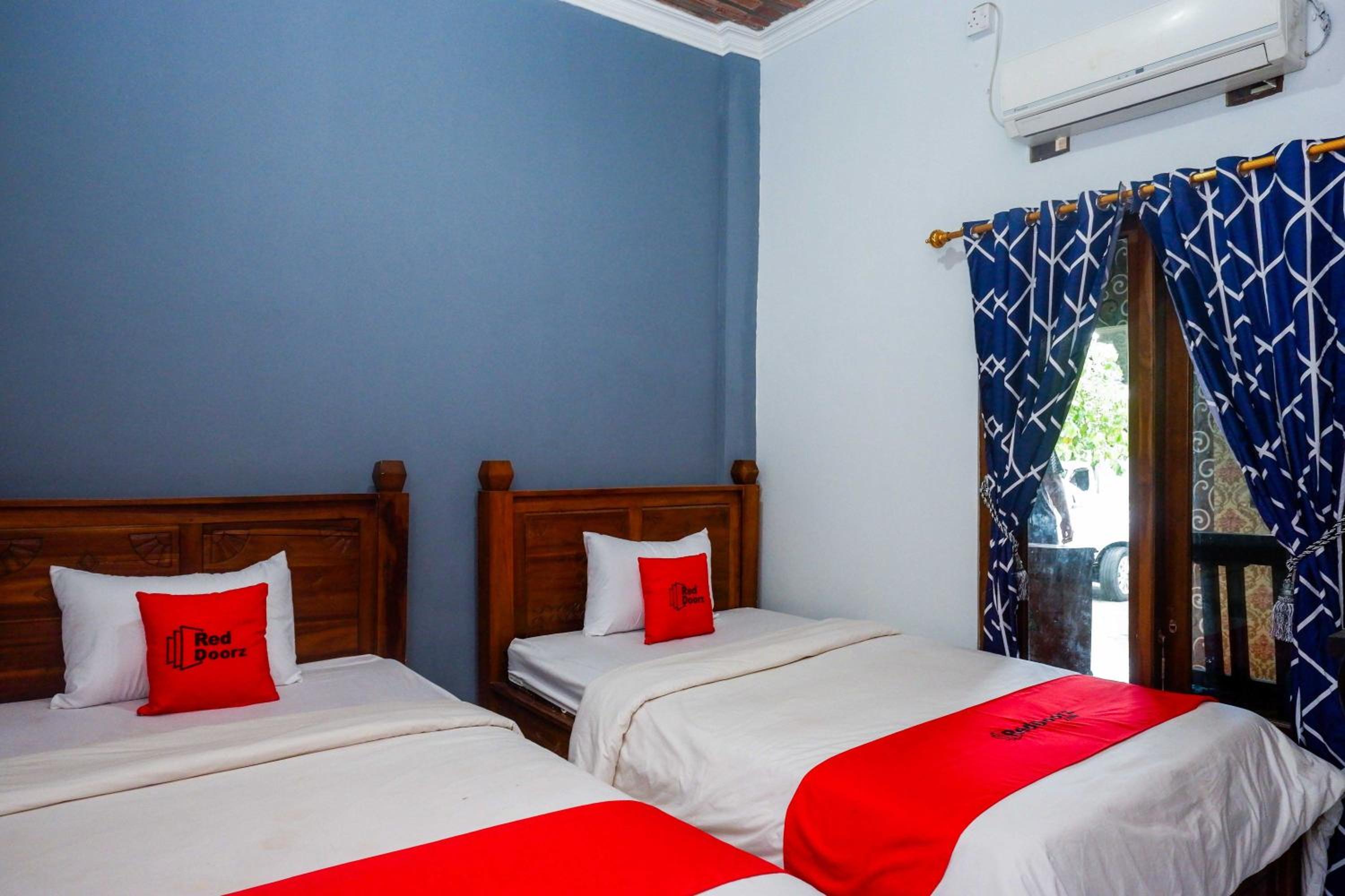 Twin Room - Photo 7
