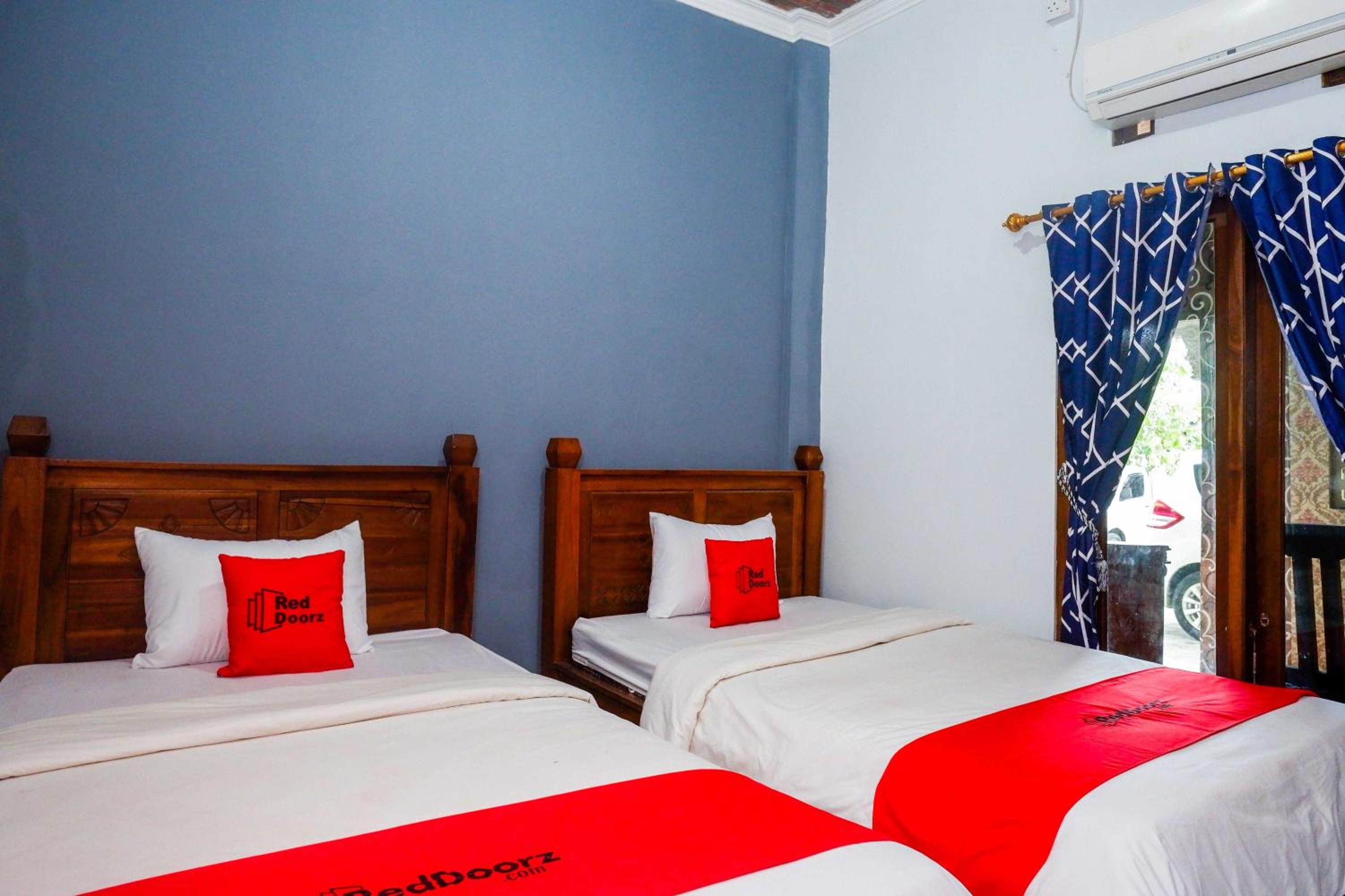 Twin Room - Photo 6