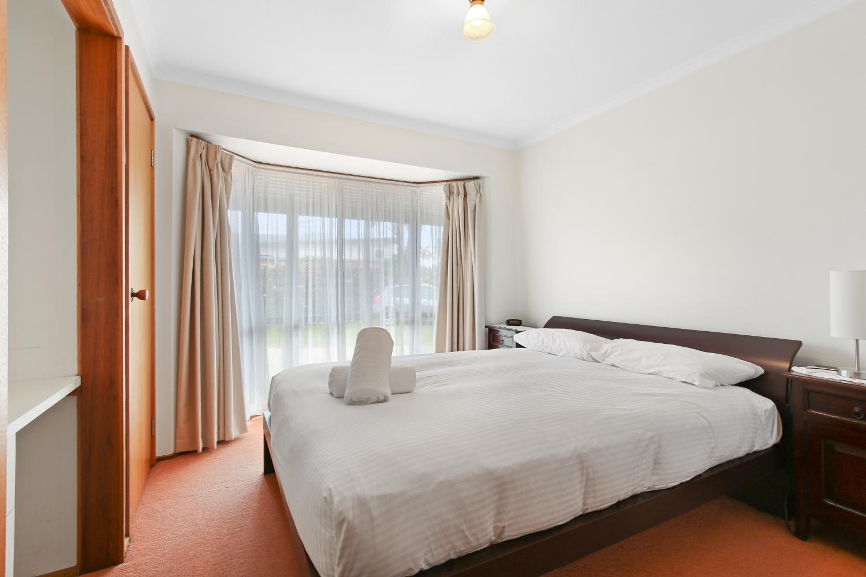 Two-Bedroom House photo 2