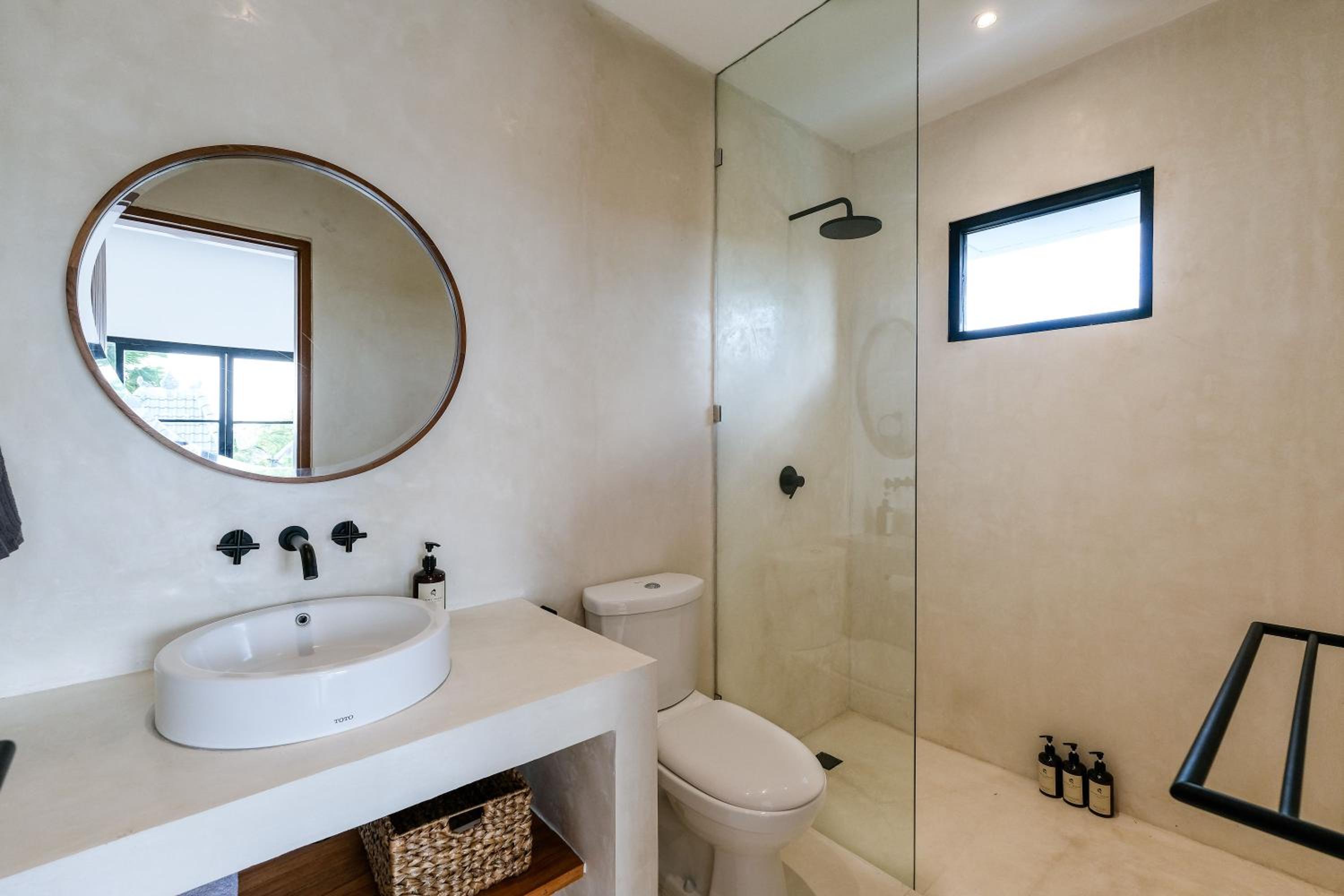 Three-Bedroom Villa photo 2