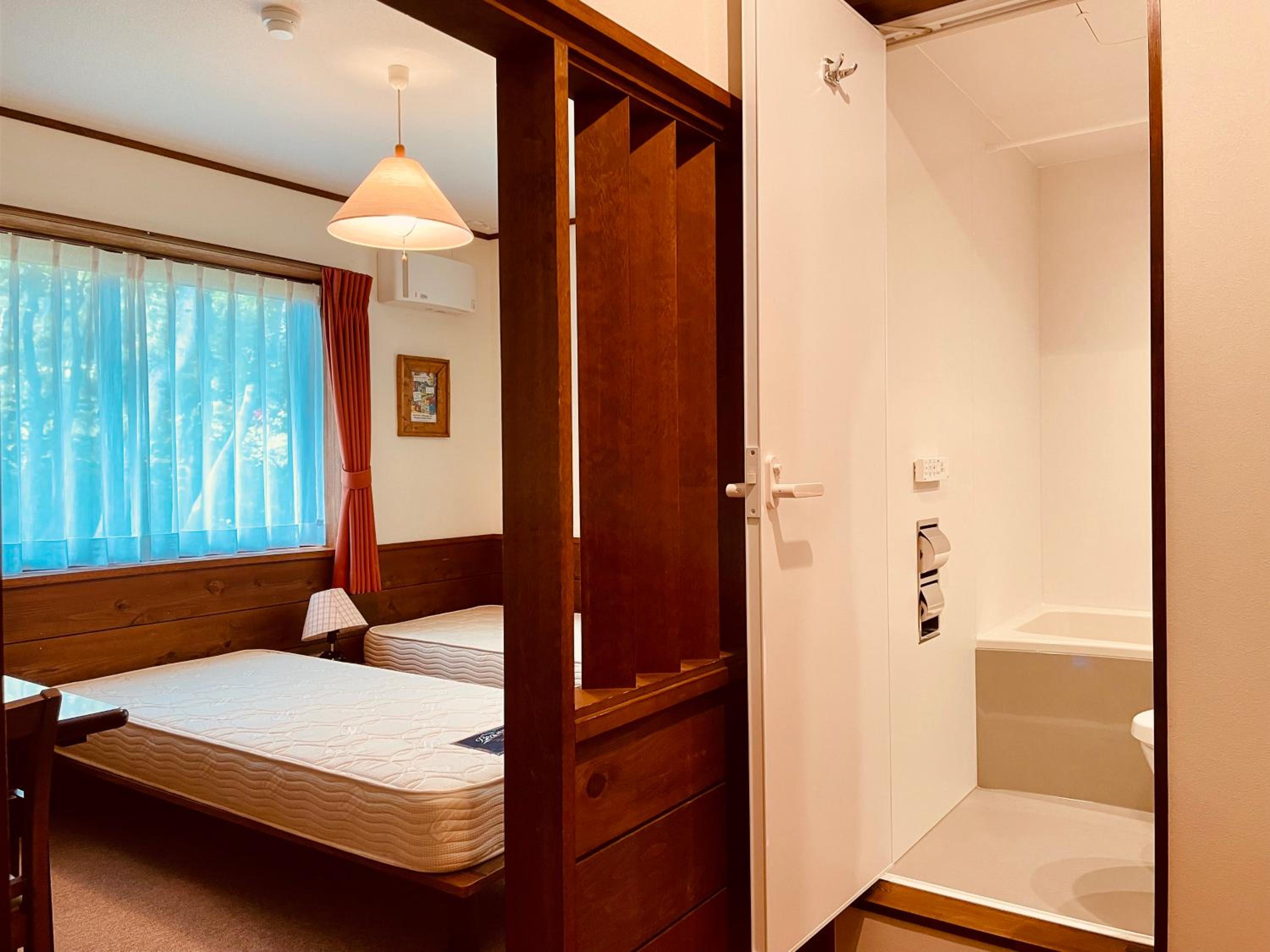 Twin Room with Shower photo 2