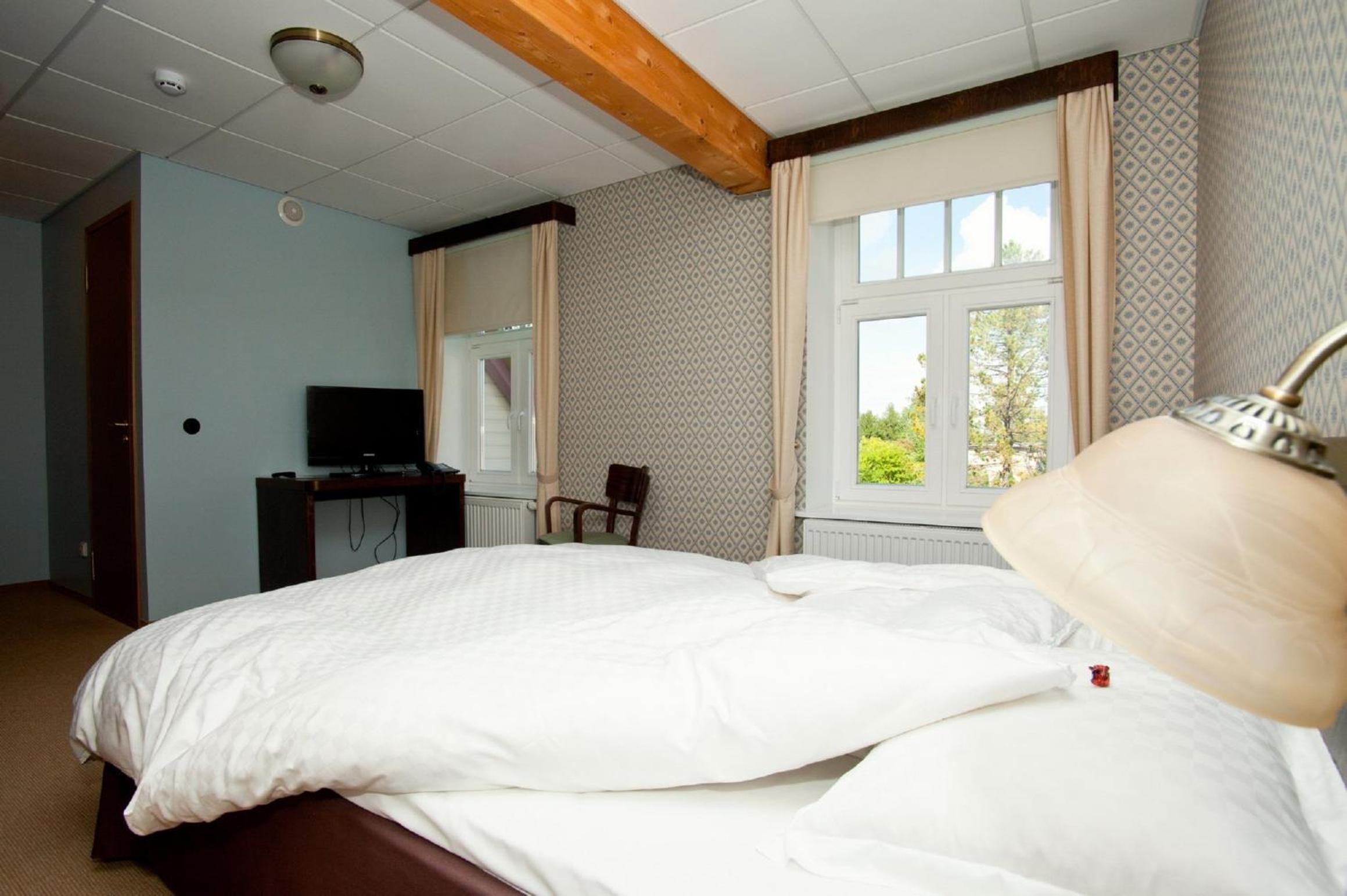 Double or Twin Room - Photo 2