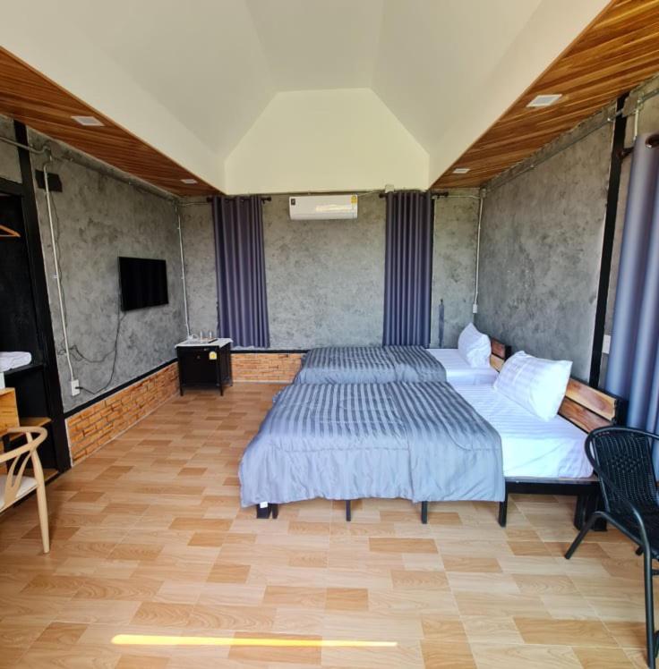 Twin Room - Photo 1