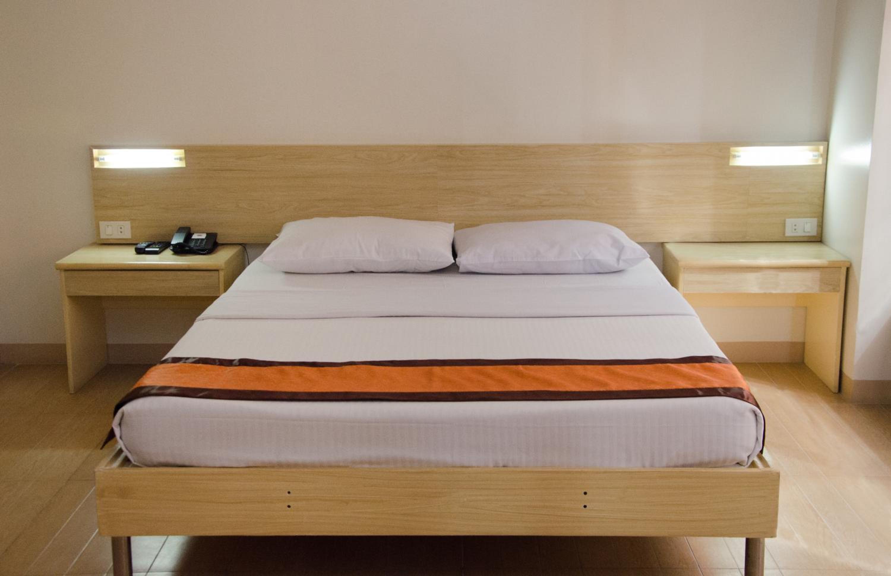 Deluxe Queen Room