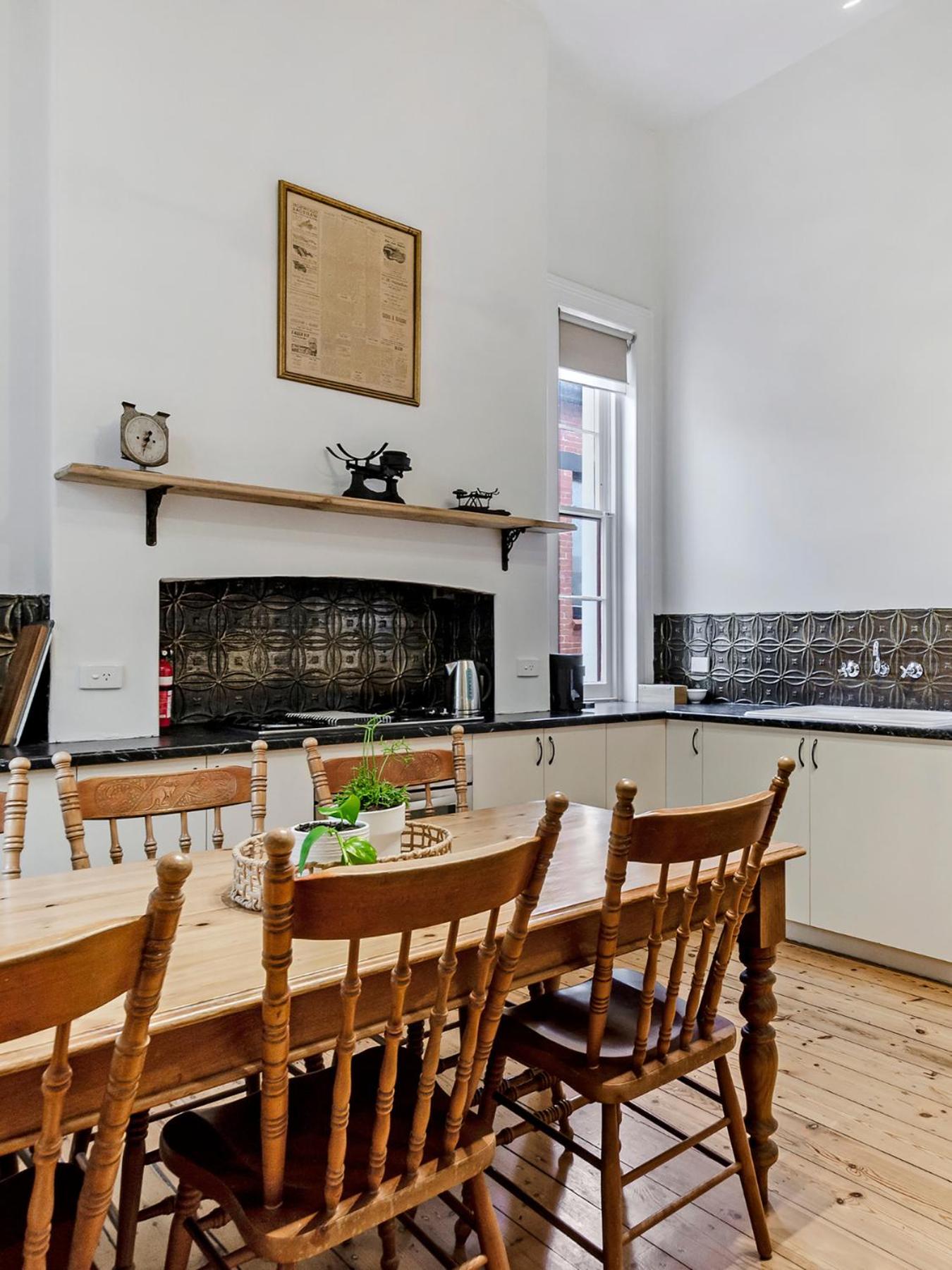 Three-Bedroom Apartment - Photo 4