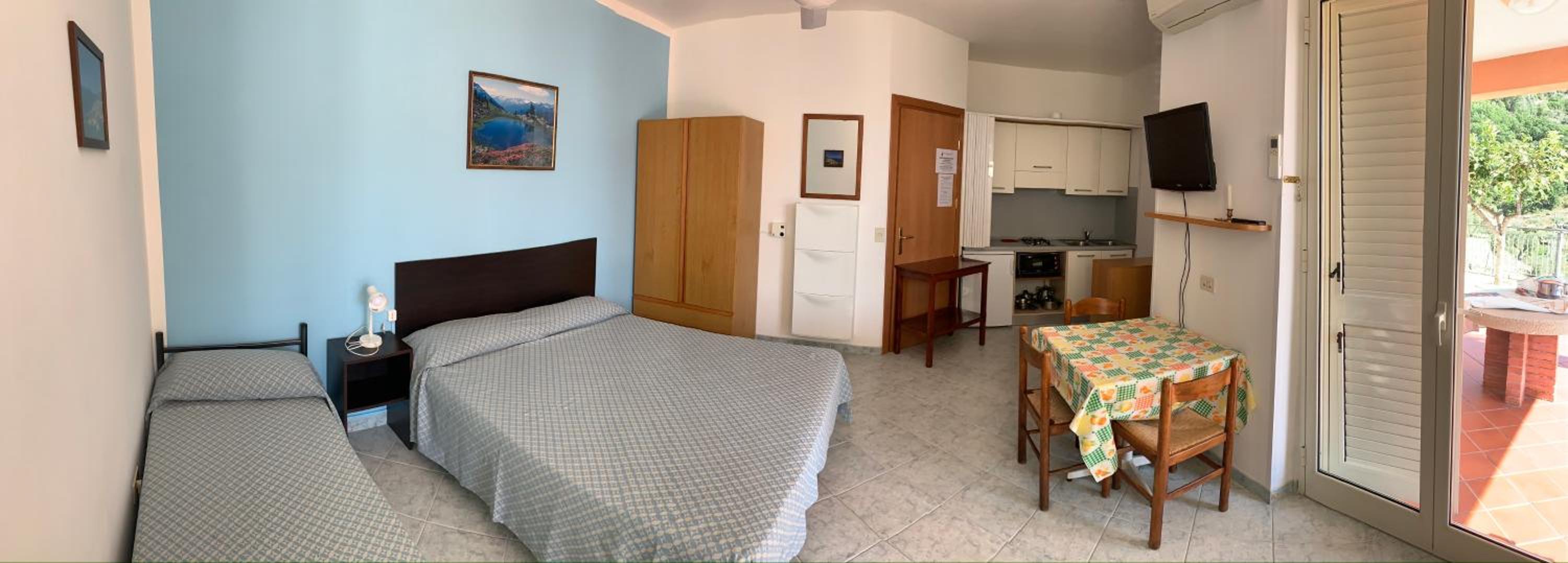 Studio Apartment photo 1