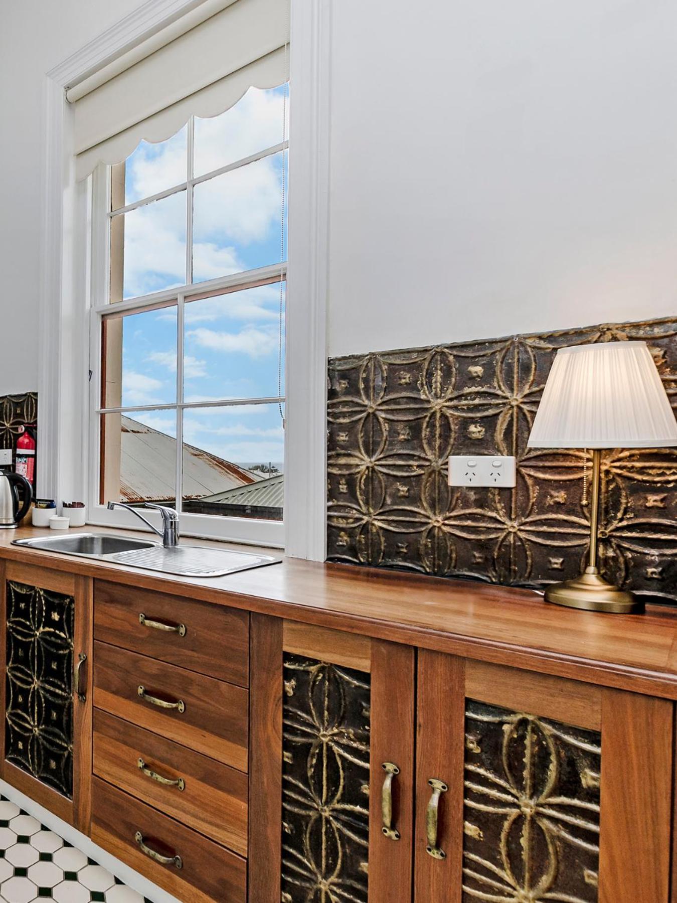 Studio Apartment - Photo 4