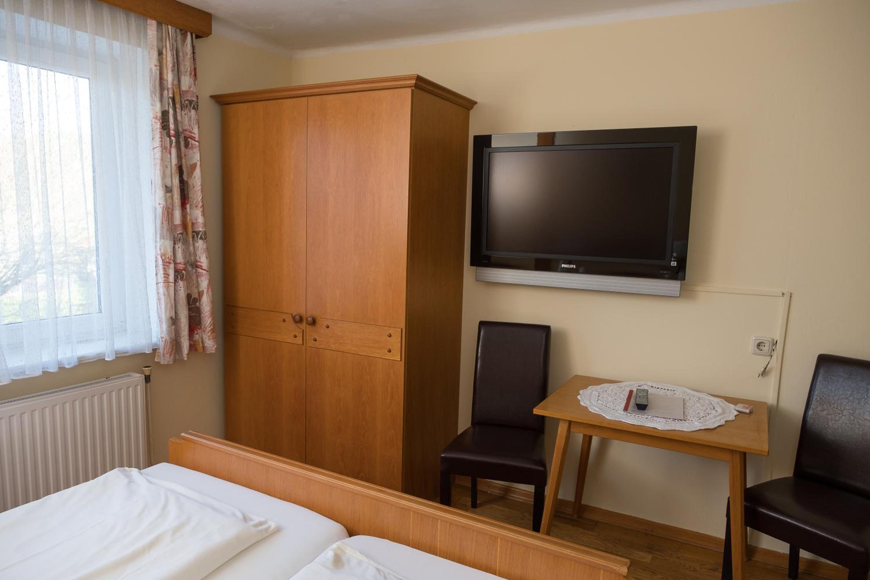 Standard Double Room - Photo 3