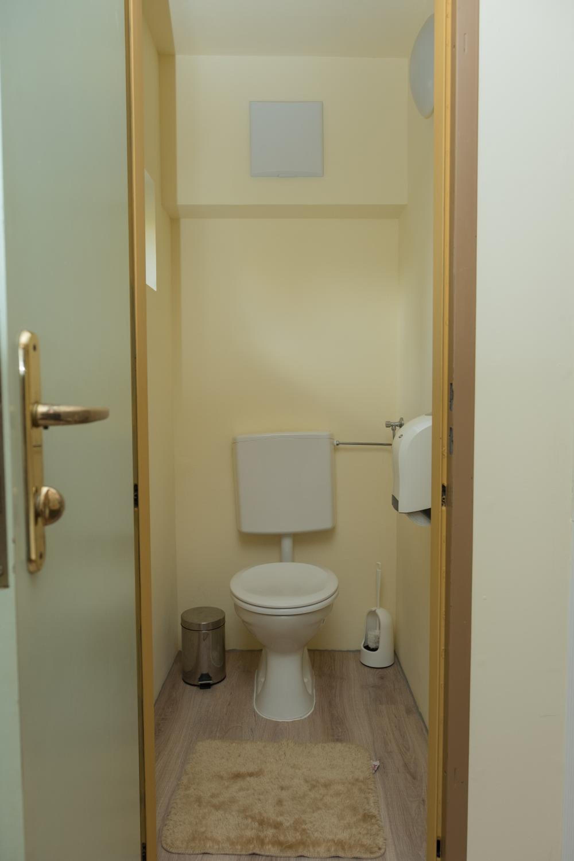 Standard Double Room - Photo 6
