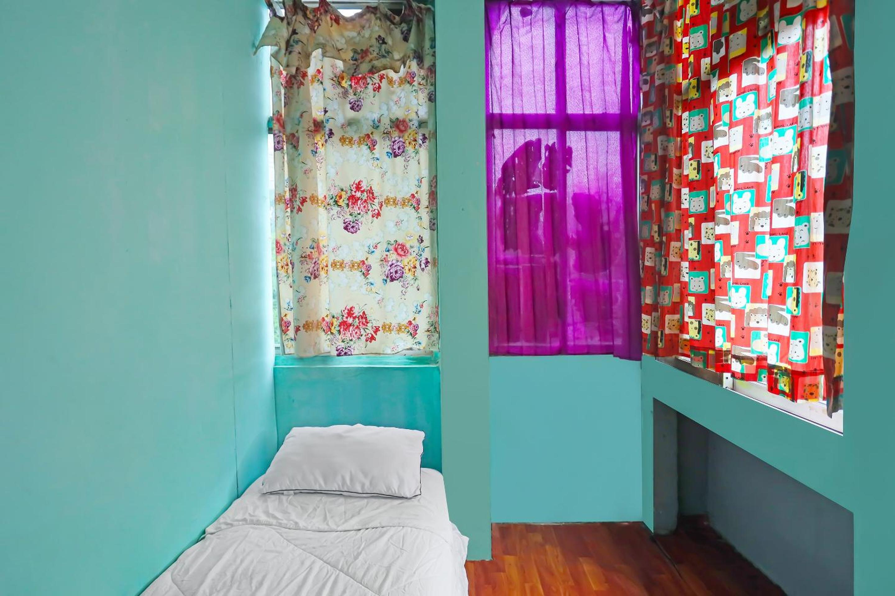 Small Single Room photo 1