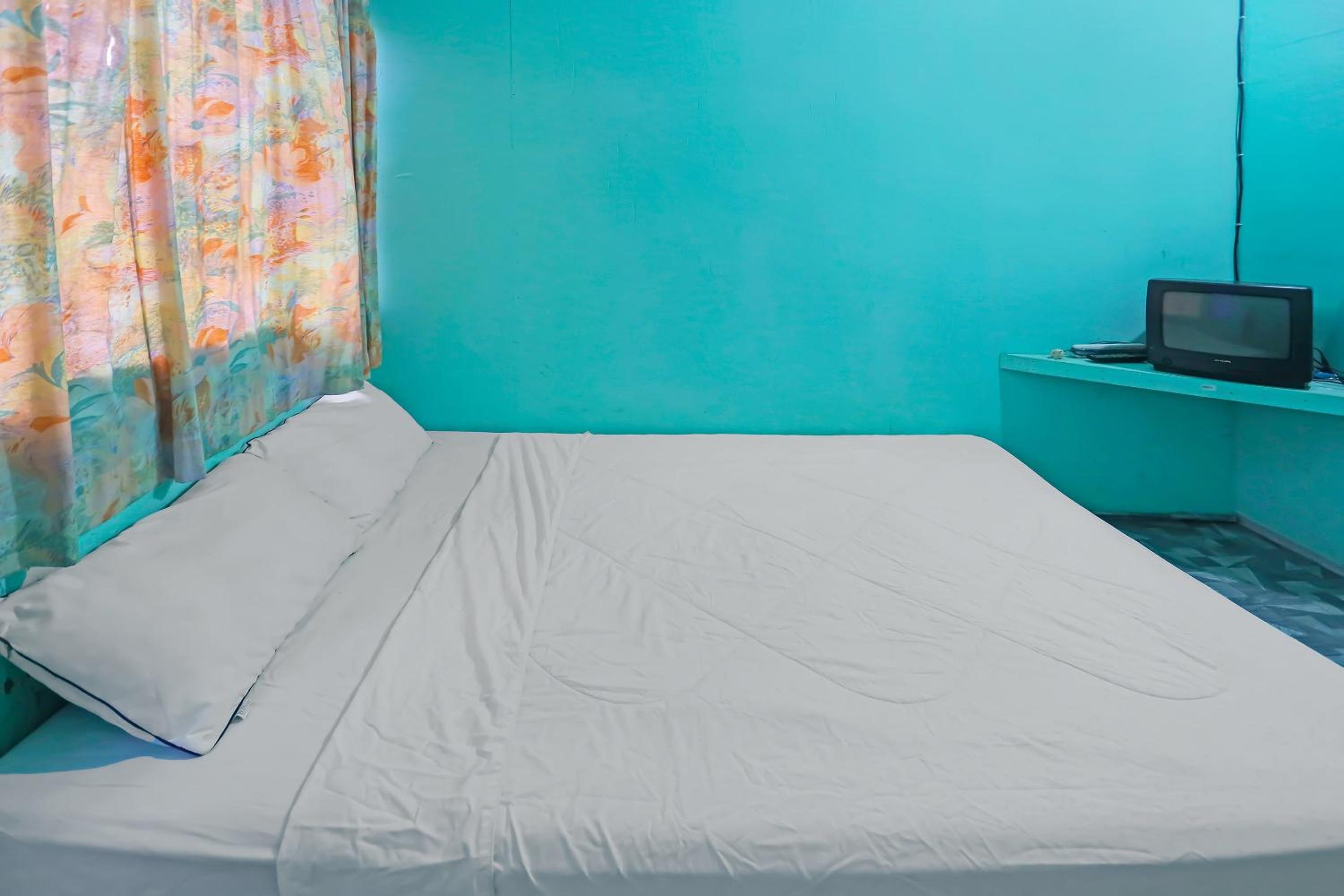 Budget Double Room photo 2