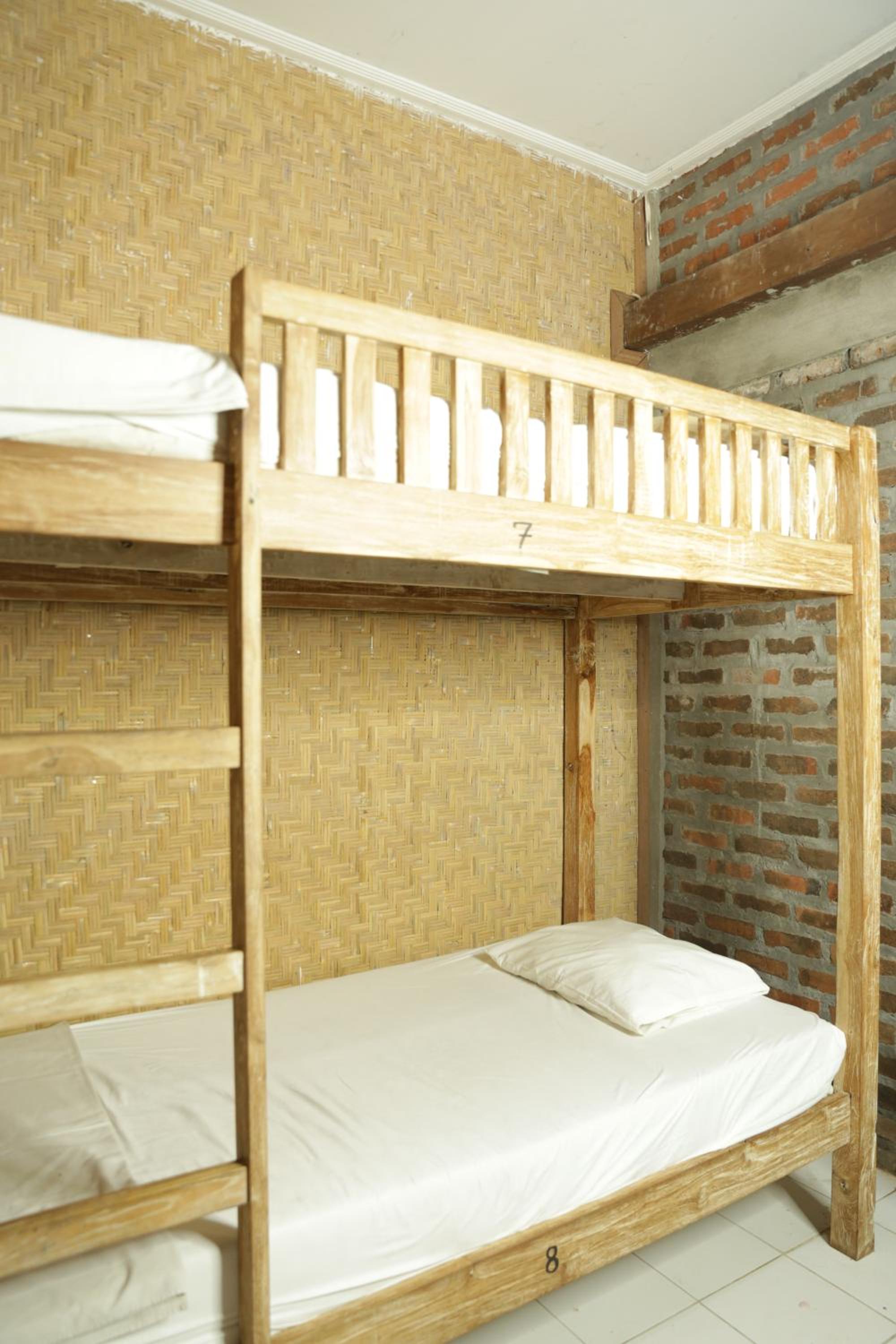 Bed in 4-Bed Female Dormitory Room photo 2