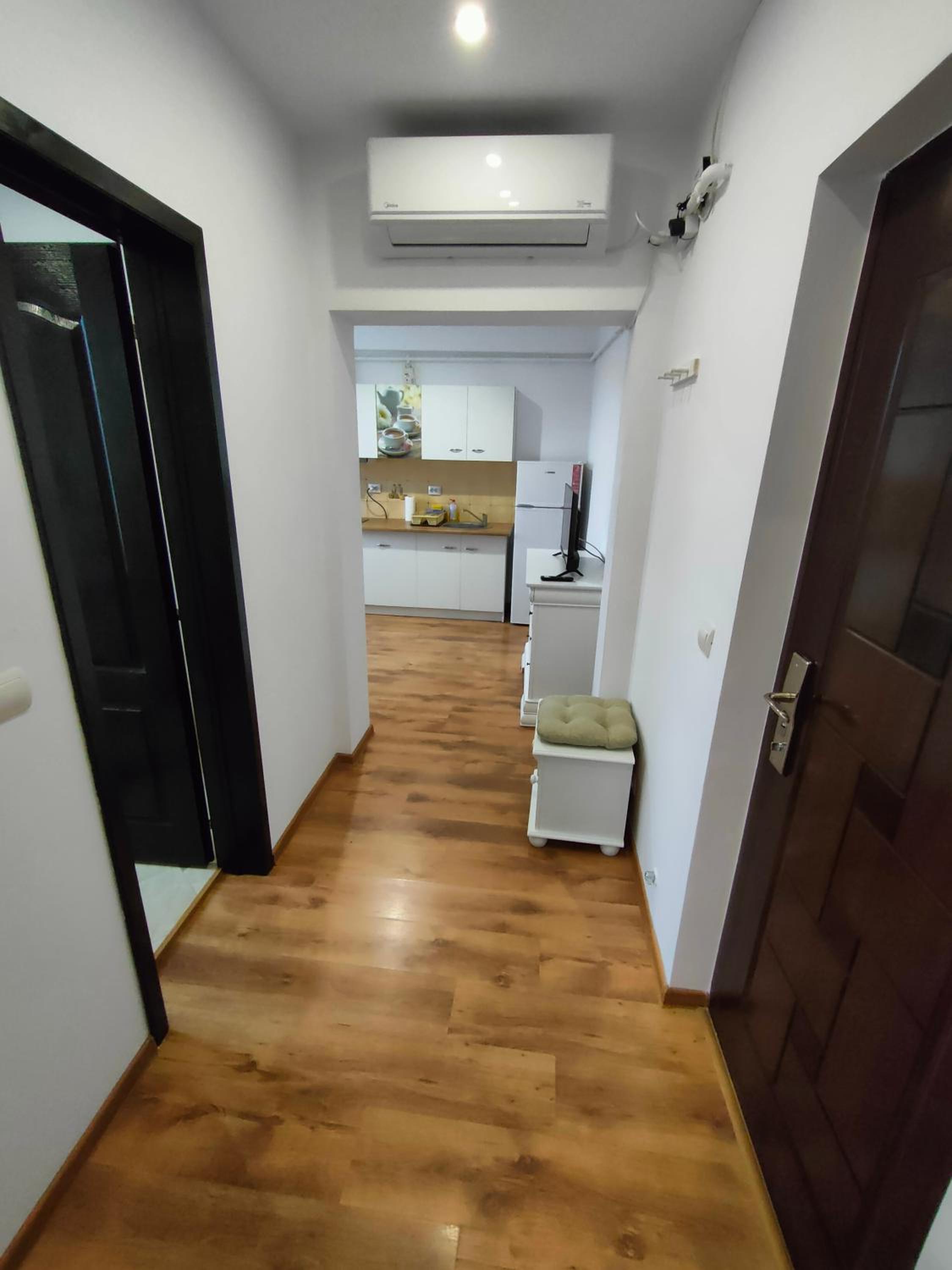 Studio Apartment - Photo 10