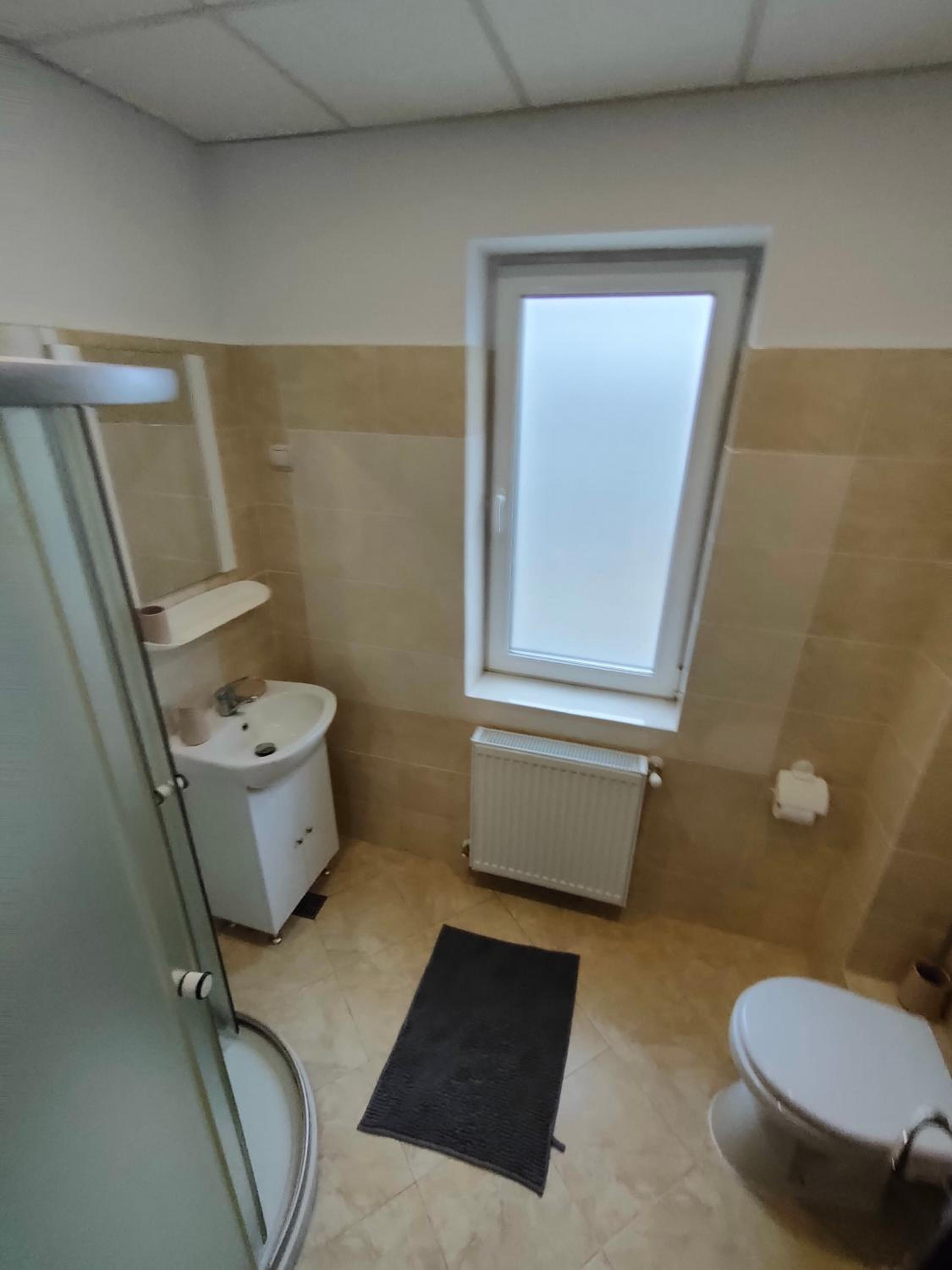 Studio Apartment - Photo 8