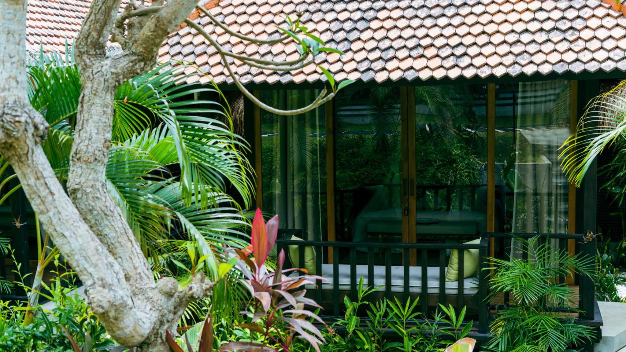 Deluxe Bungalow with Garden View - Photo 17