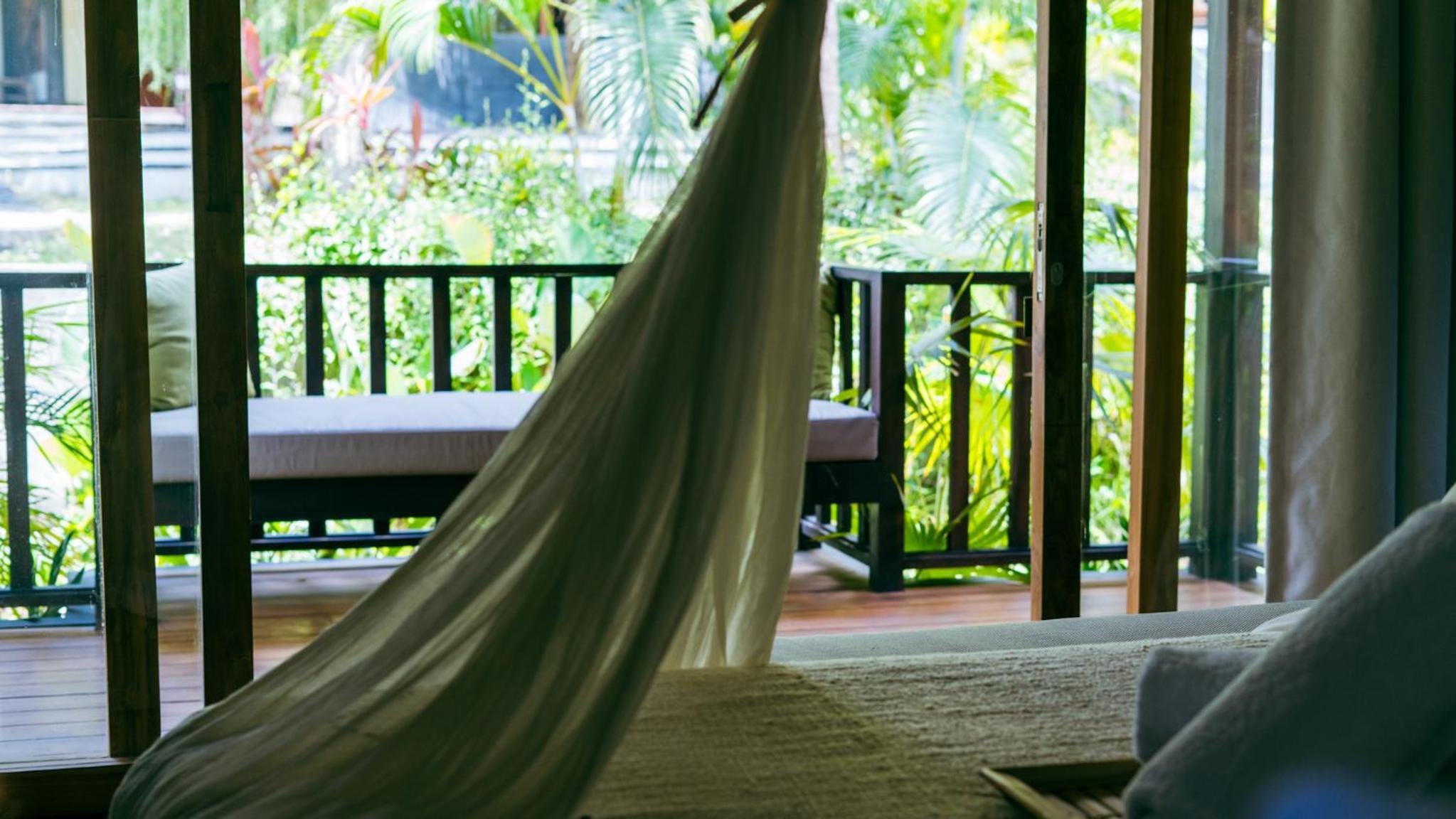 Deluxe Bungalow with Garden View - Photo 19