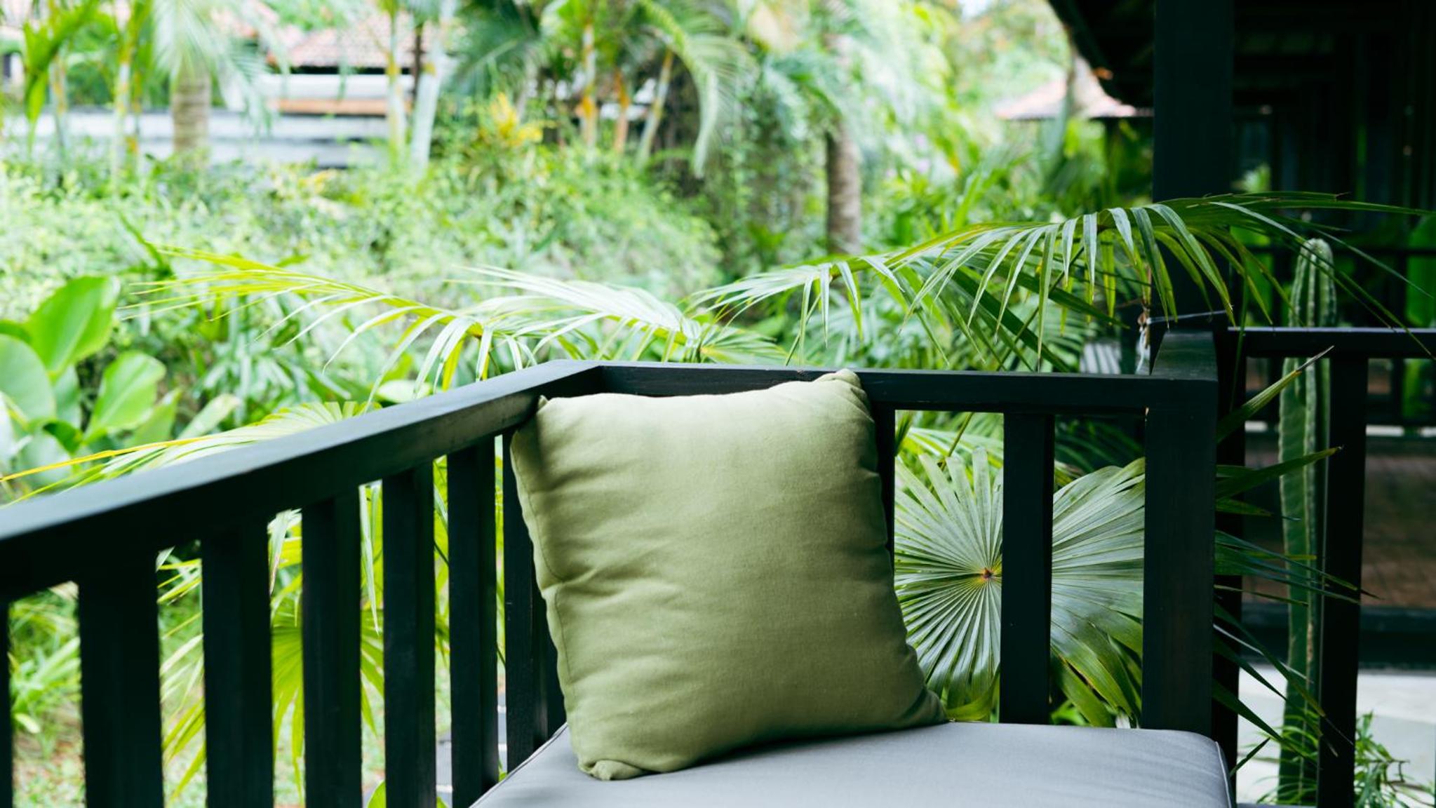 Deluxe Bungalow with Garden View - Photo 18