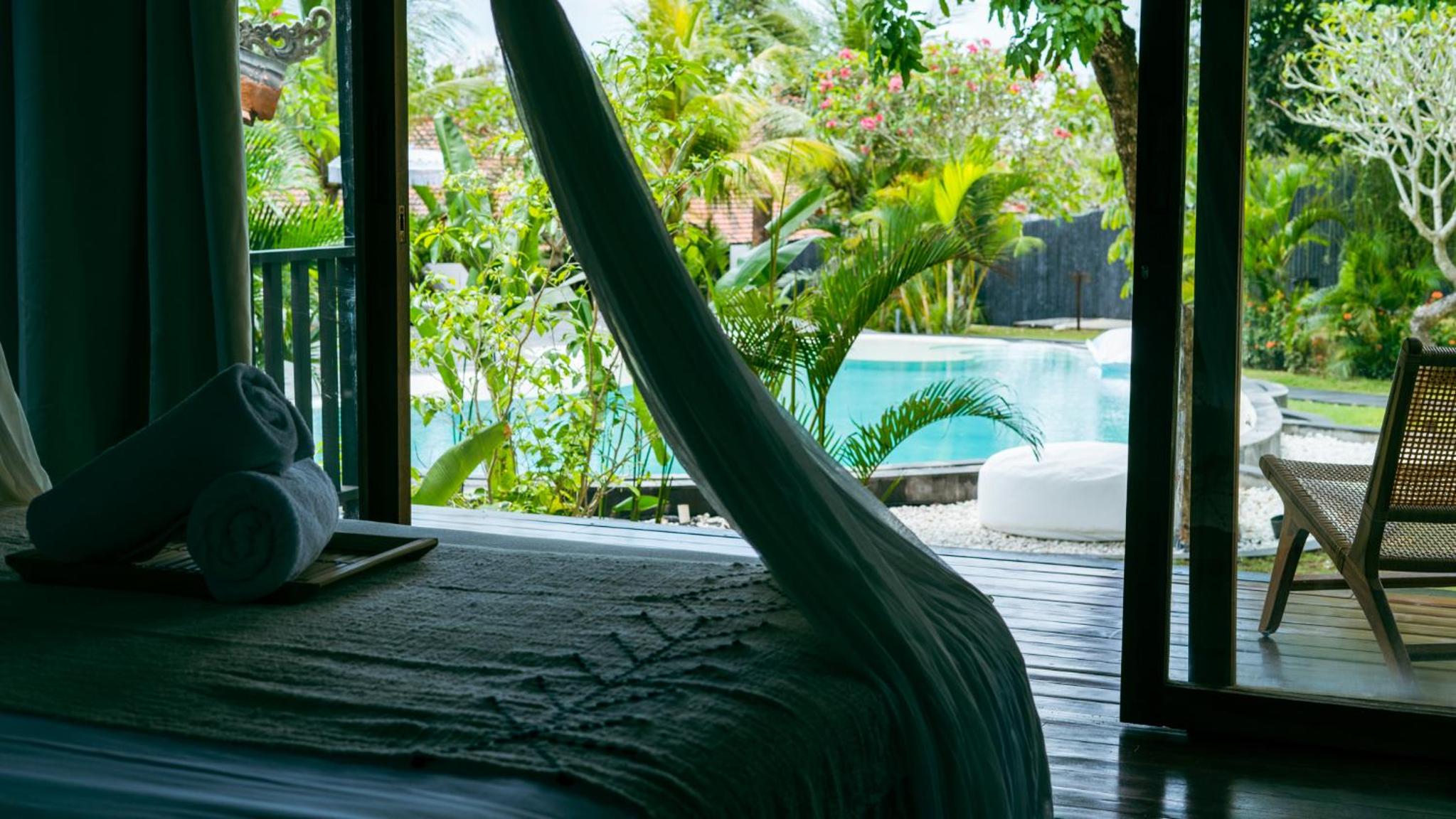 Deluxe Bungalow - Photo 16